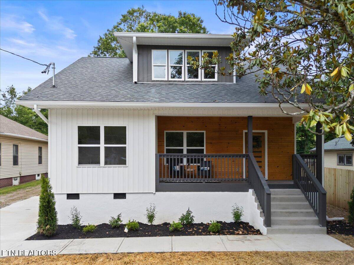 Knoxville, TN 37915,130 Van Gilder St