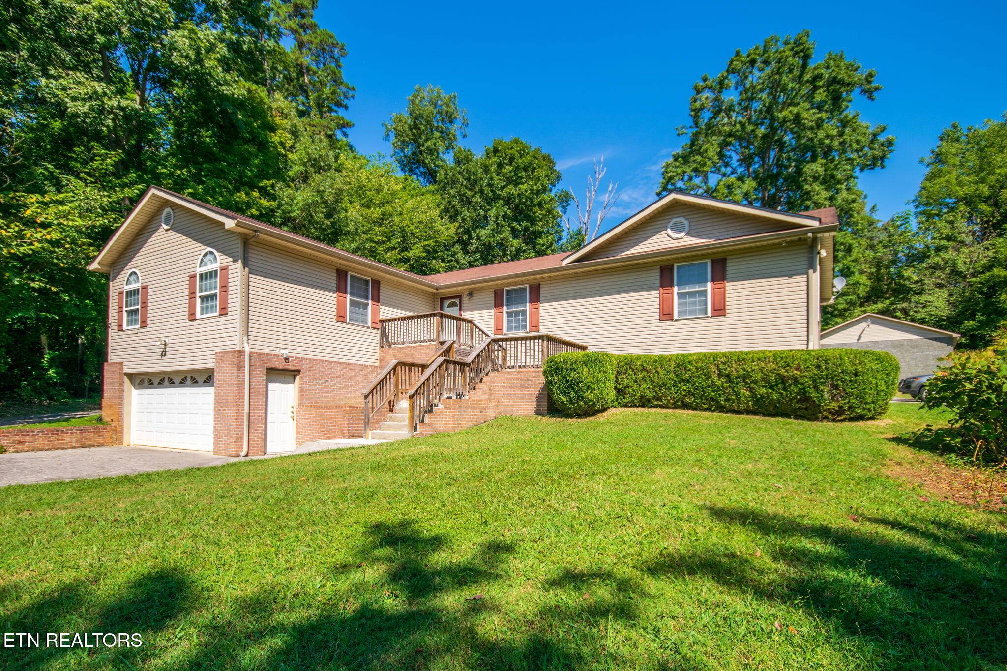 Knoxville, TN 37924,1715 Parkridge DR