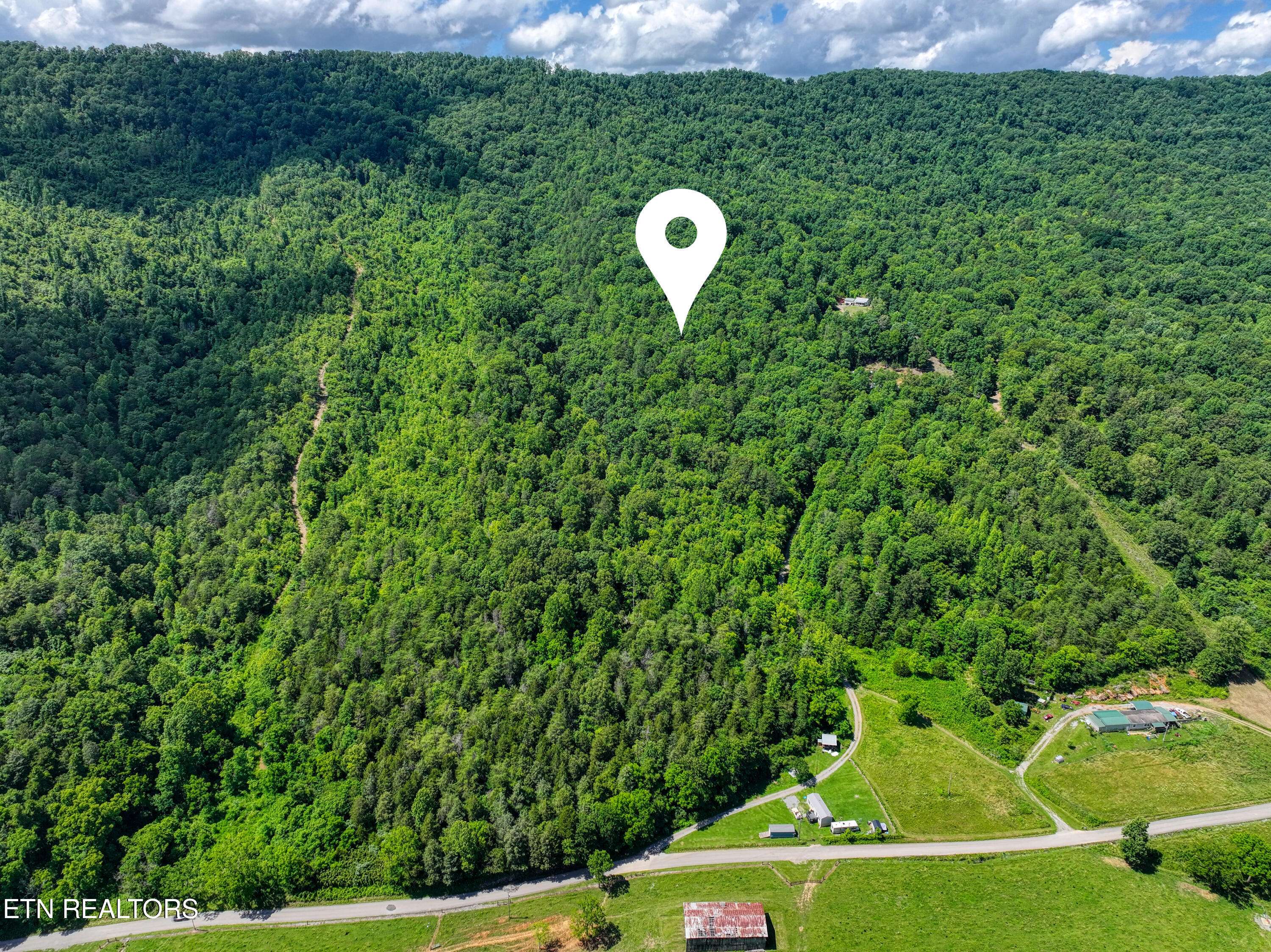 Sneedville, TN 37869,Vardy Blackwater Rd