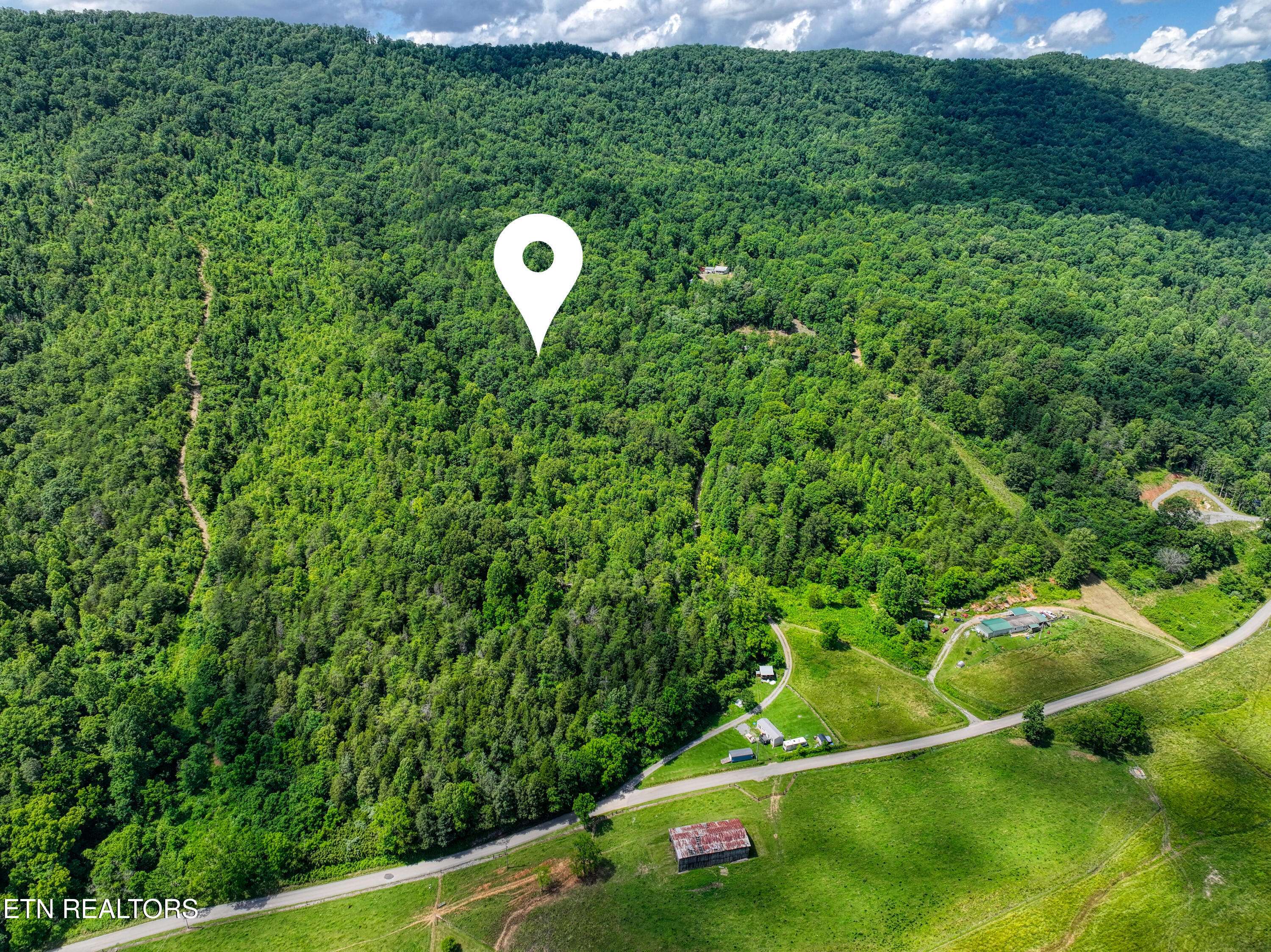 Sneedville, TN 37869,Vardy Blackwater Rd