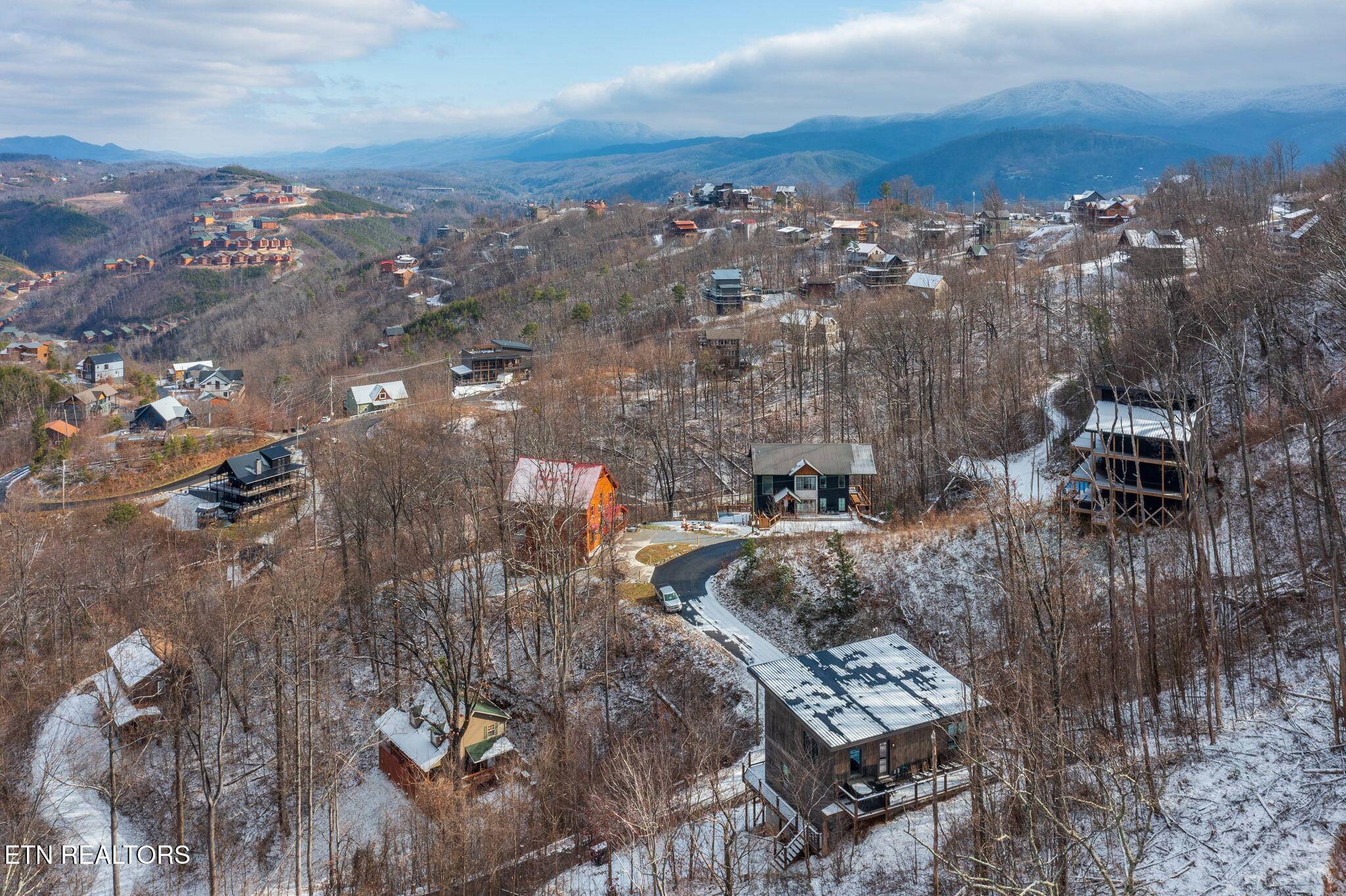 Gatlinburg, TN 37738,809 Chestnut DR