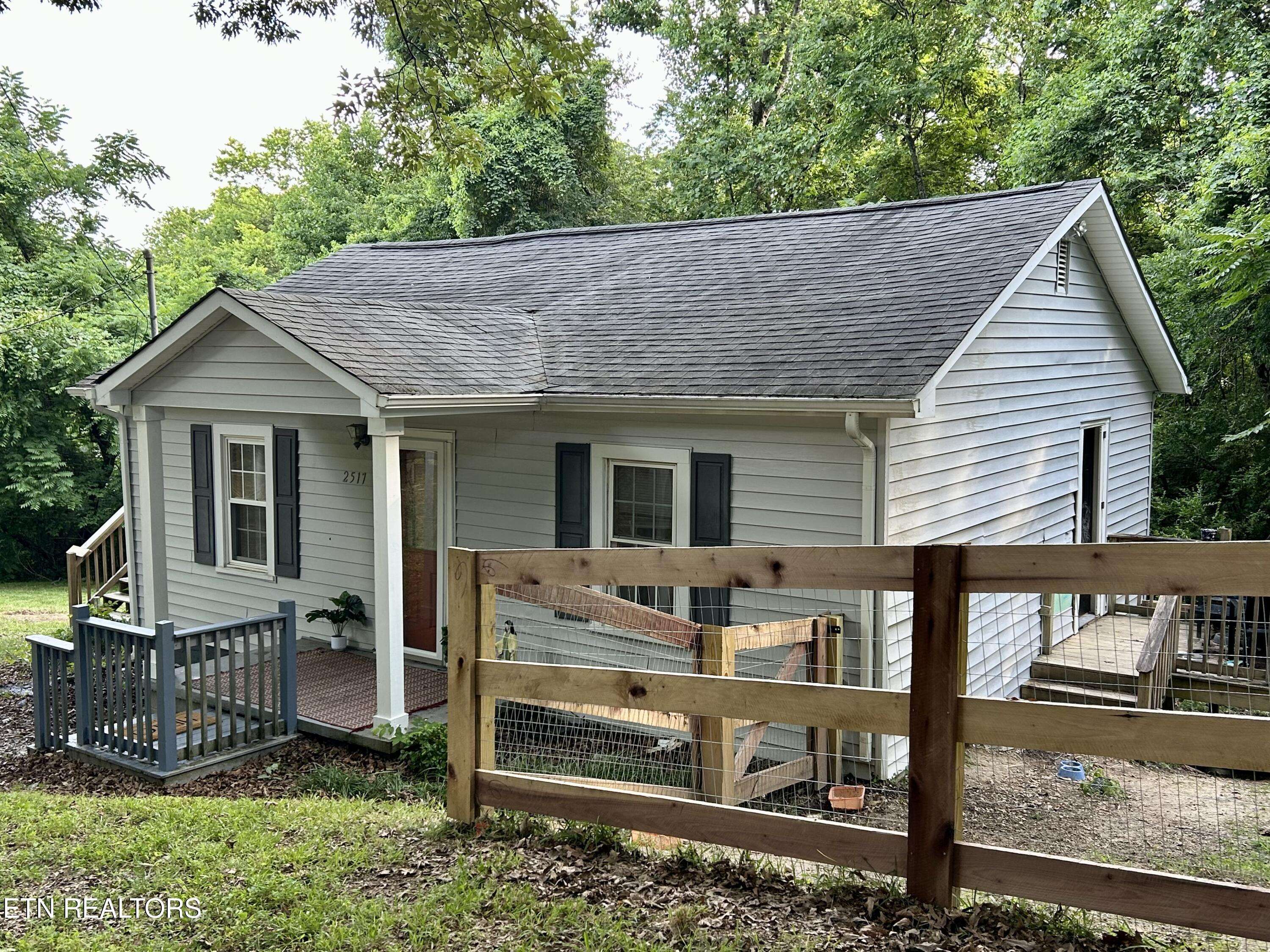 Knoxville, TN 37914,2517 Drinnen Rd