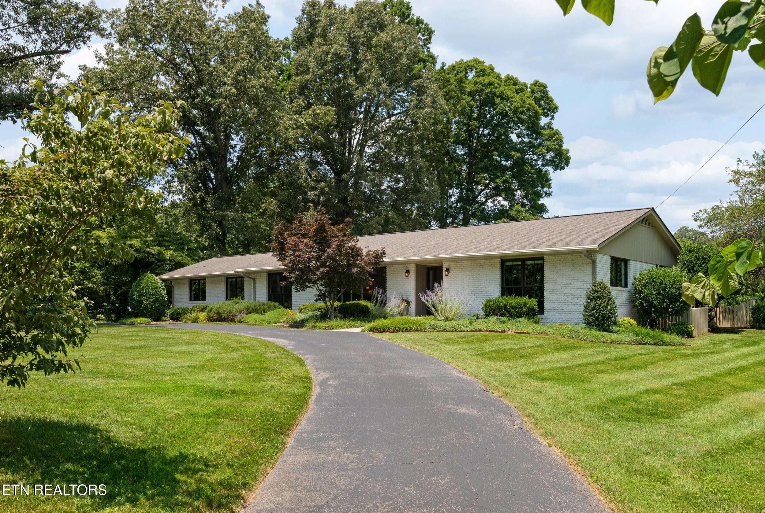 Knoxville, TN 37919,5413 Riverbend DR
