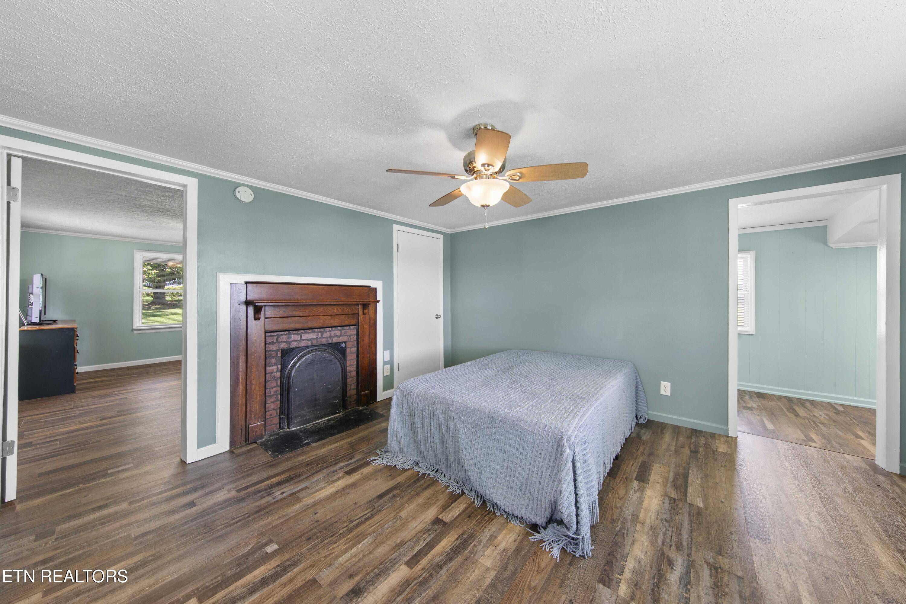 Jacksboro, TN 37757,204 Queener St