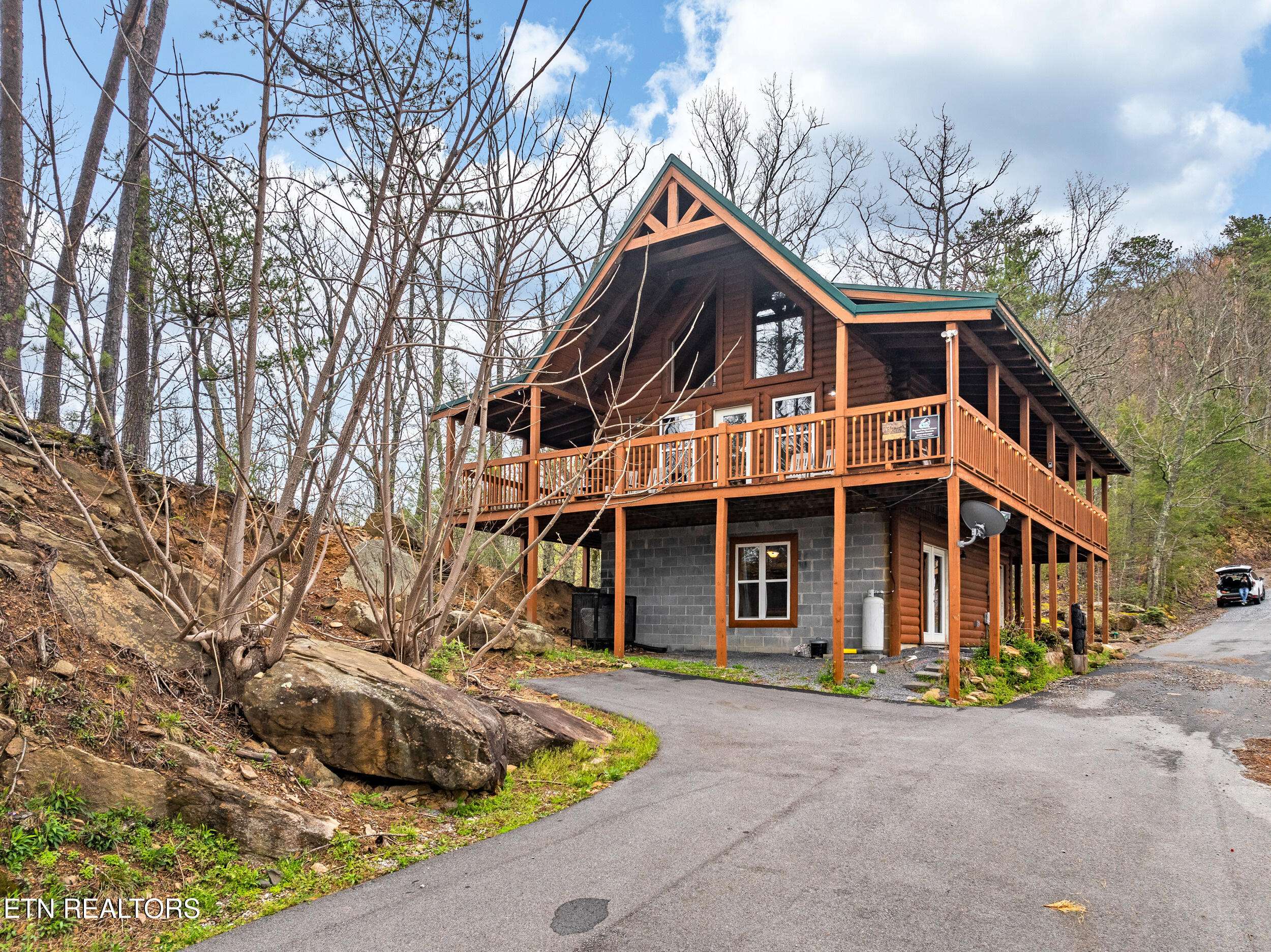 Sevierville, TN 37862,2125 Cascades CT