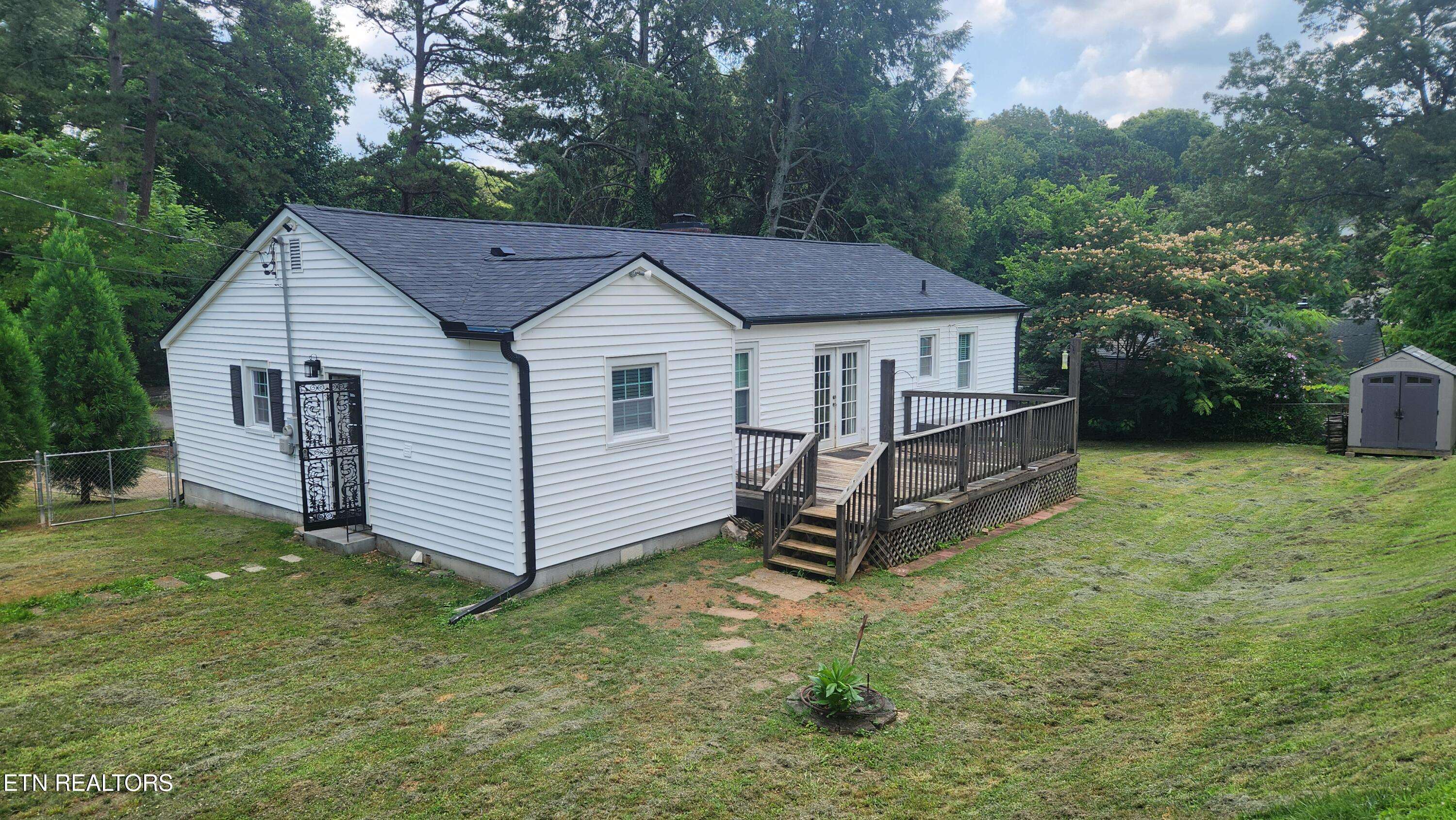 Knoxville, TN 37917,2421 Kantebury DR