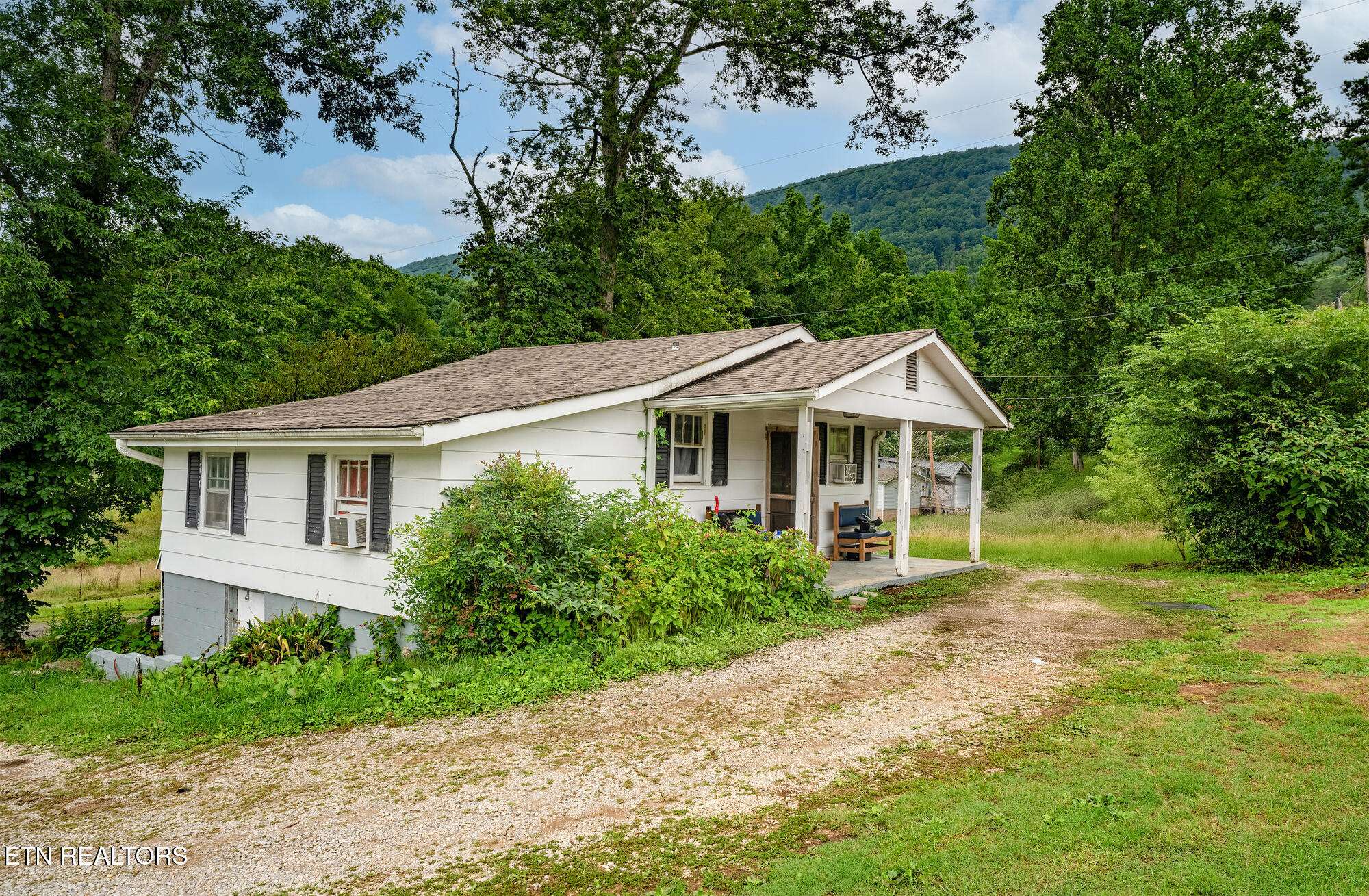 Harriman, TN 37748,302 Woody Ave