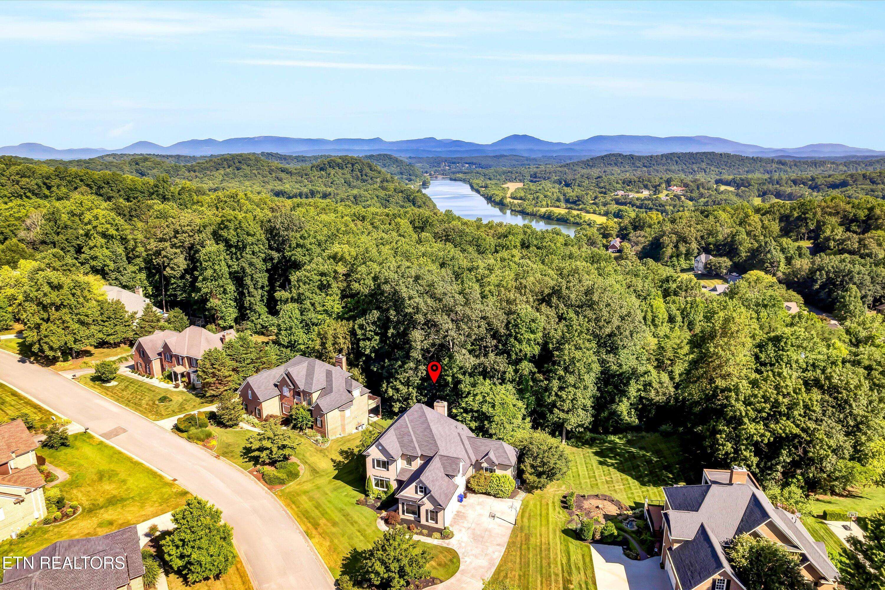Oak Ridge, TN 37830,10 Rockingham Rd