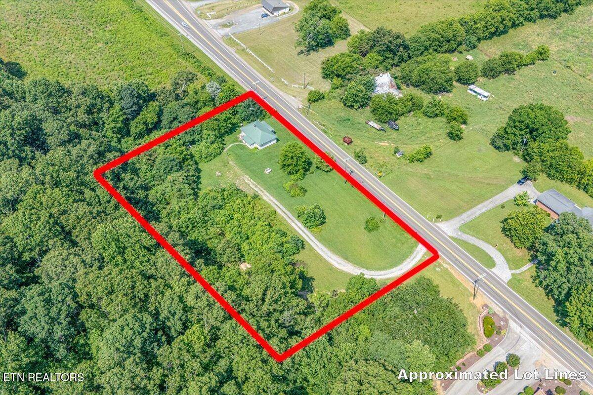 White Pine, TN 37890,326 Highway 113