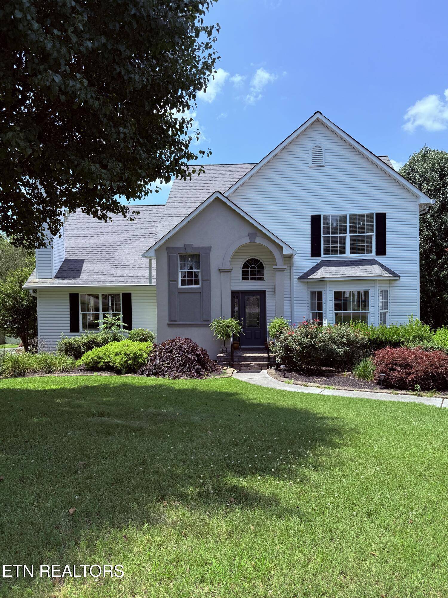 Knoxville, TN 37909,1315 Grenoble DR