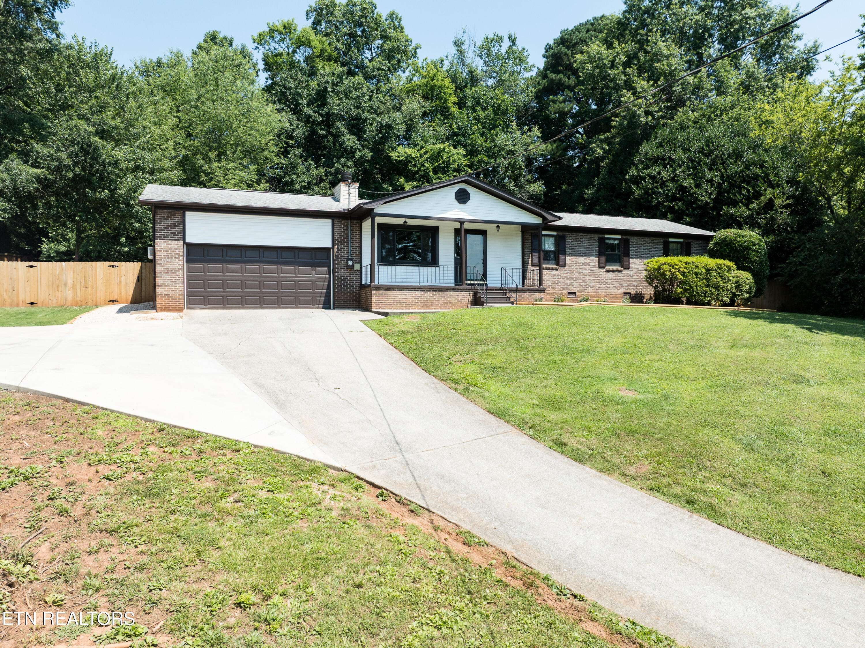 Louisville, TN 37777,1354 Hillvale Rd