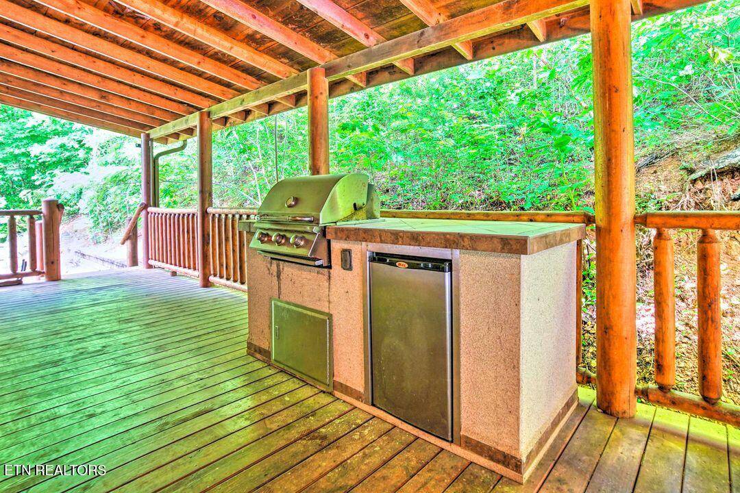 Gatlinburg, TN 37738,4750 Townsend DR