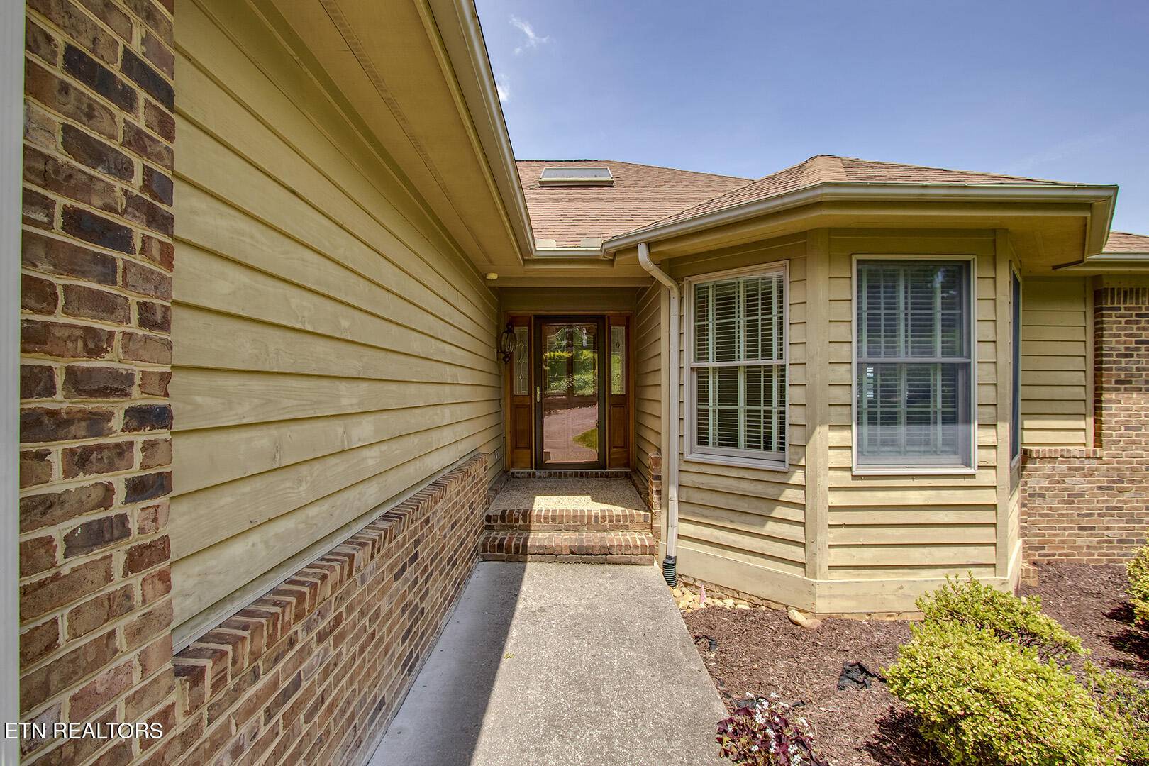 Loudon, TN 37774,323 Kiyuga WAY