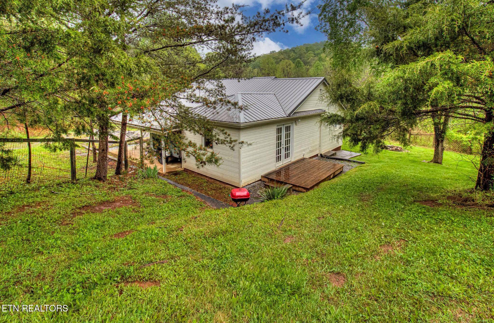 Maryville, TN 37803,2107 Bob Irwin Rd