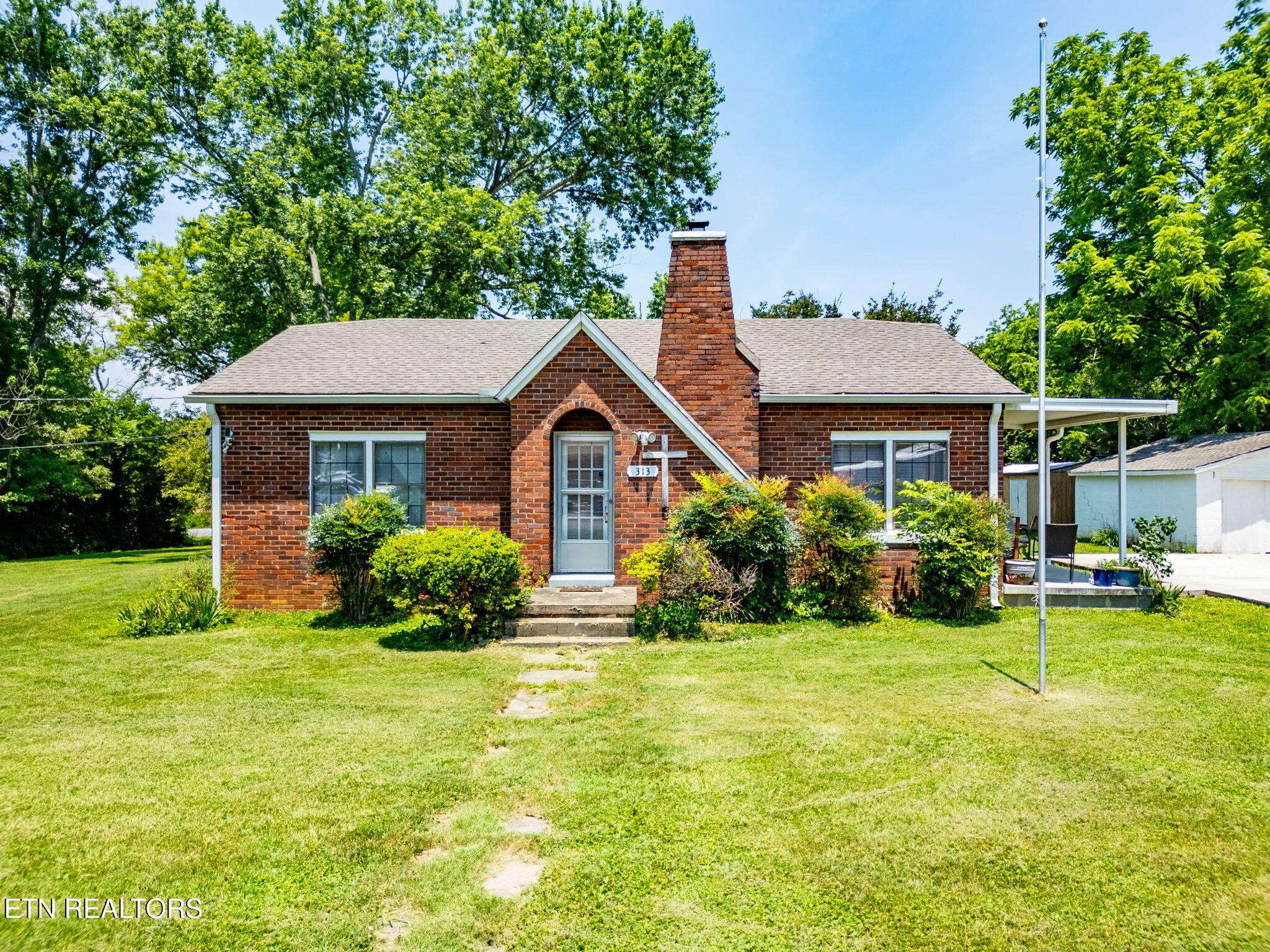 Englewood, TN 37329,313 Locust St