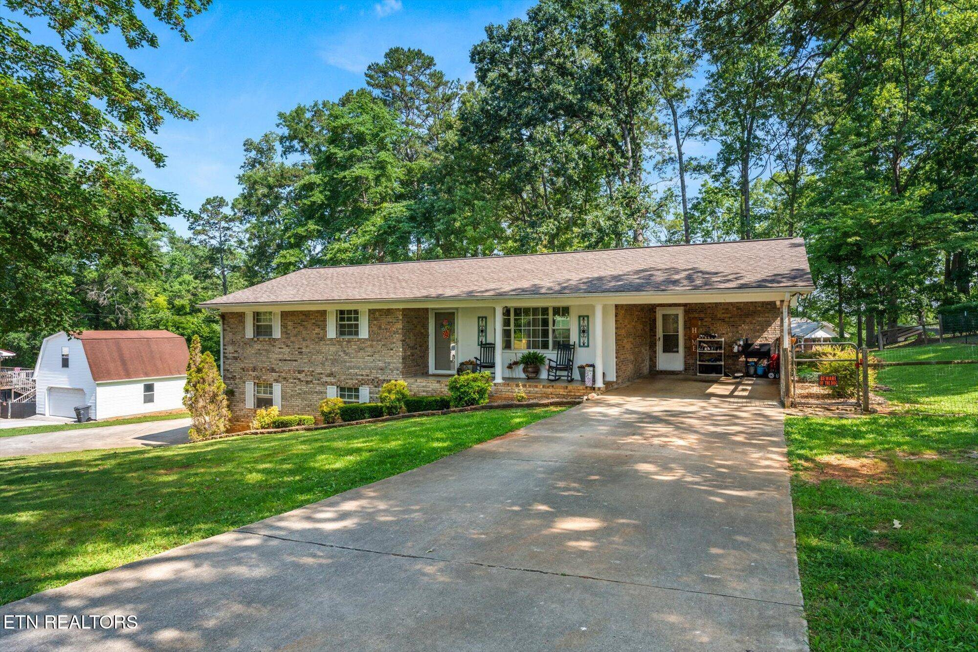 White Pine, TN 37890,3026 Oliver St