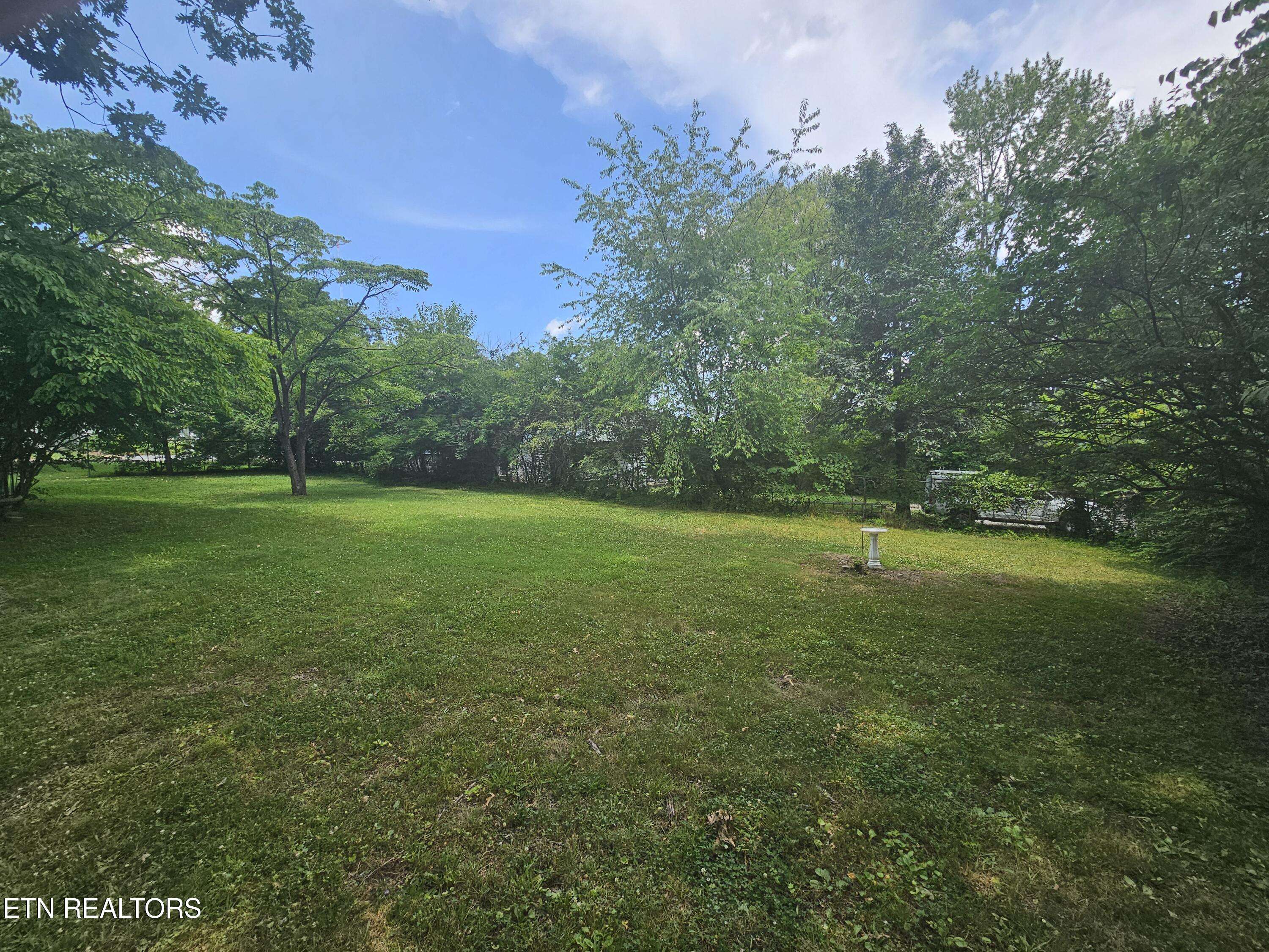 Knoxville, TN 37917,610 Farragut Ave