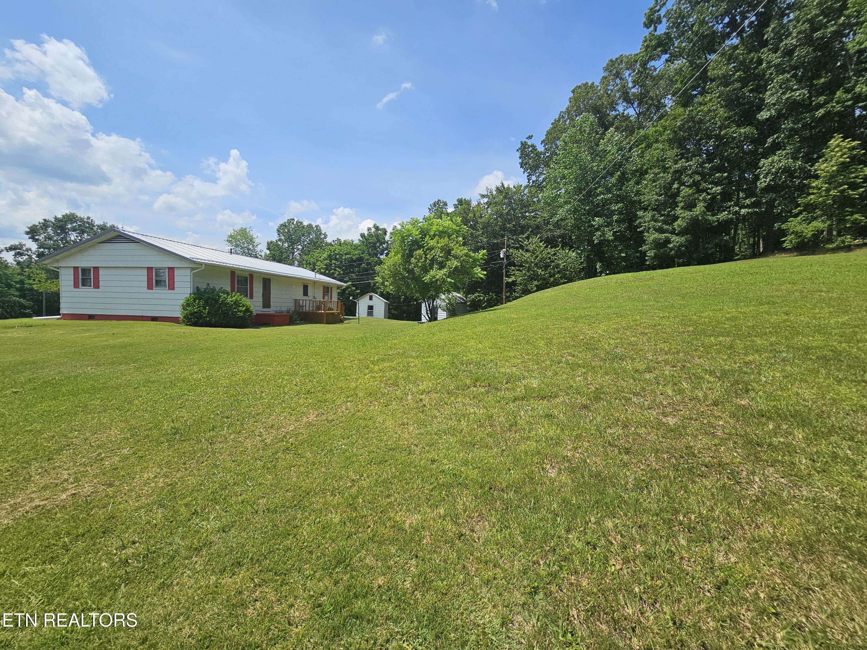 Pennington Gap, VA 24277,1106 Smyth Chapel Rd