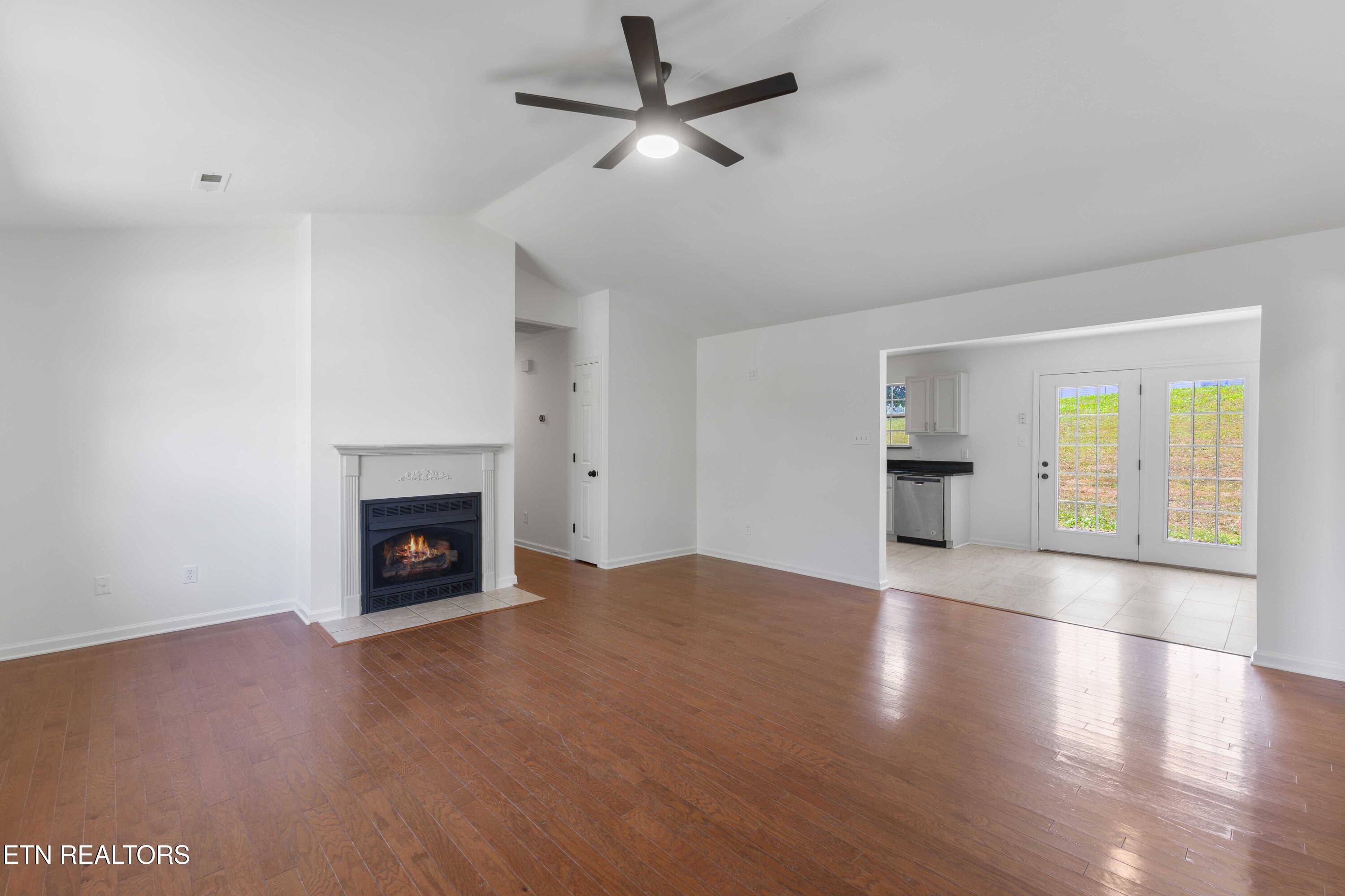 Powell, TN 37849,8424 Gardenside Lane LN
