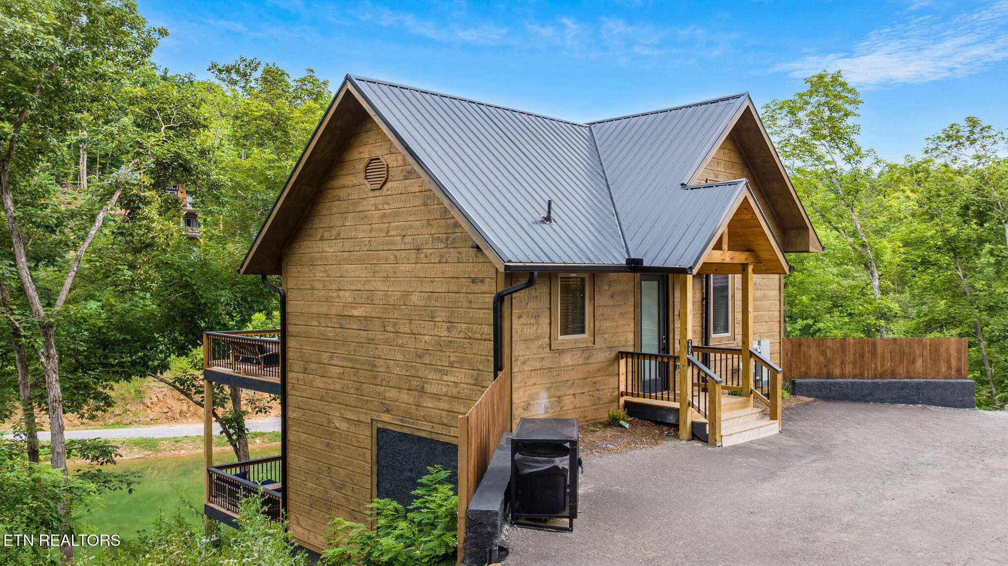 Sevierville, TN 37876,232 Jolene WAY