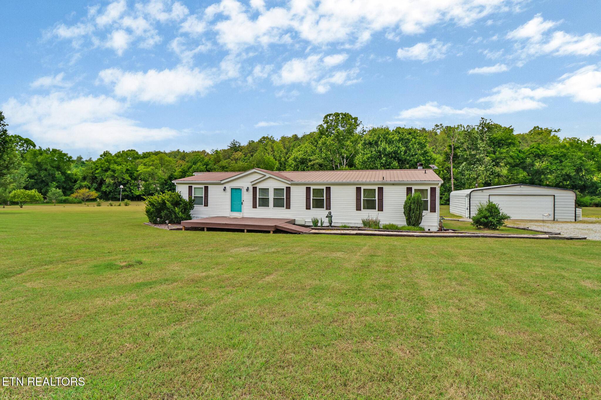 Kingston, TN 37763,106 Wolf Creek Rd