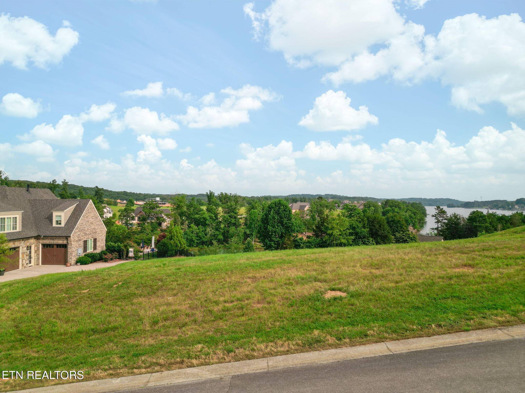 Lenoir City, TN 37772,477 Zepher DR