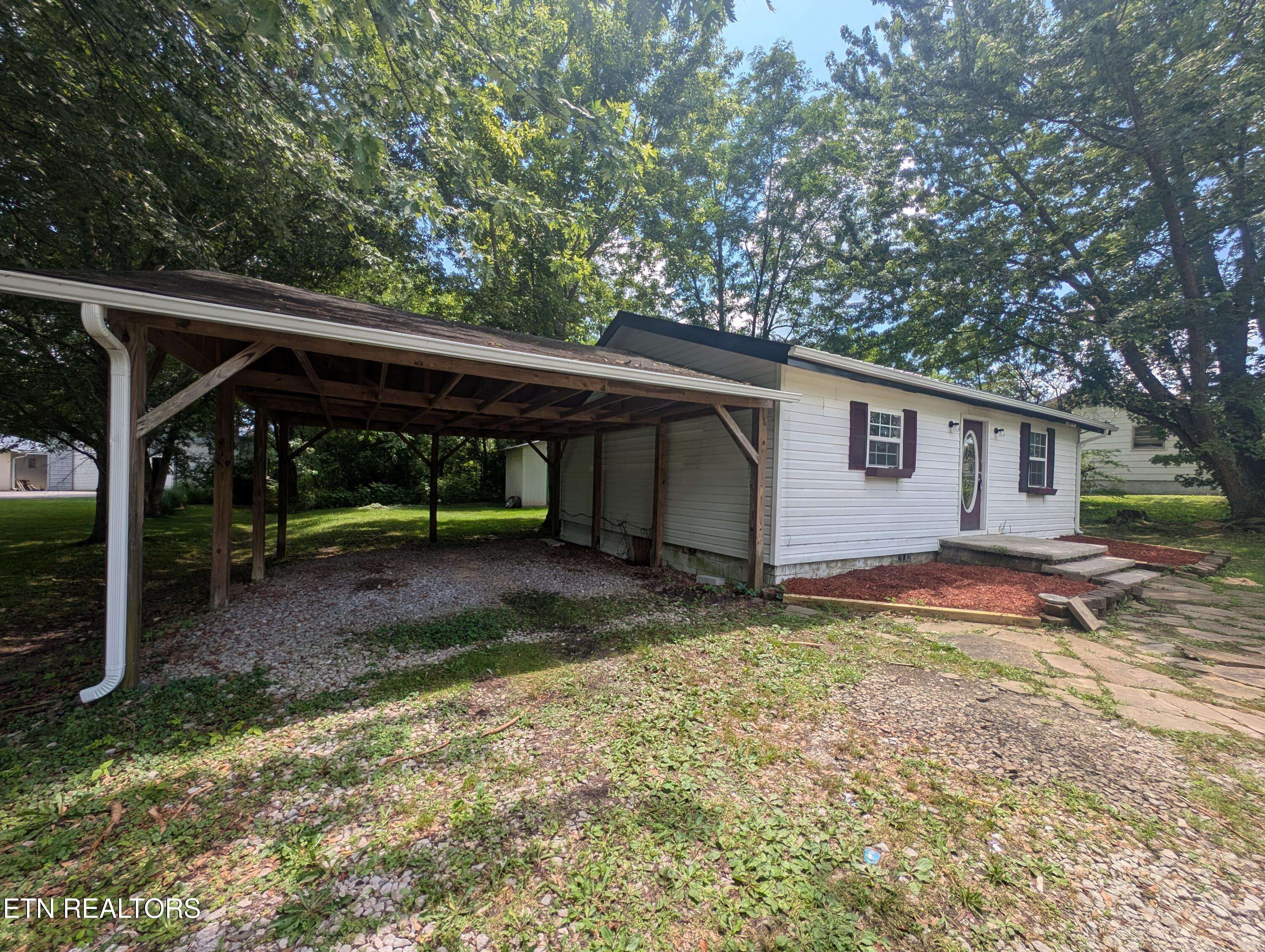 Jamestown, TN 38556,1014 Frank Campbell Rd