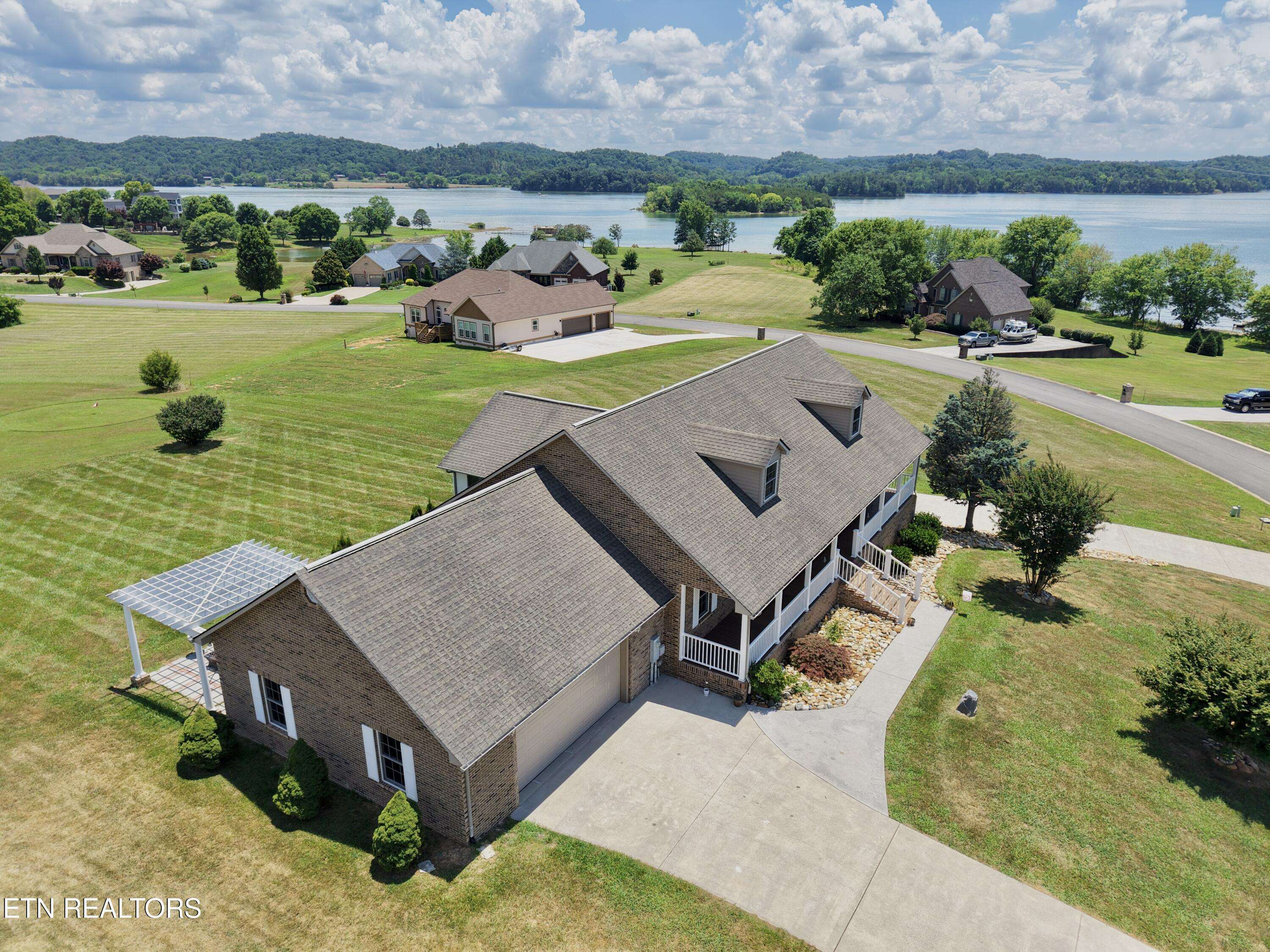 Mooresburg, TN 37811,4013 Paradise DR