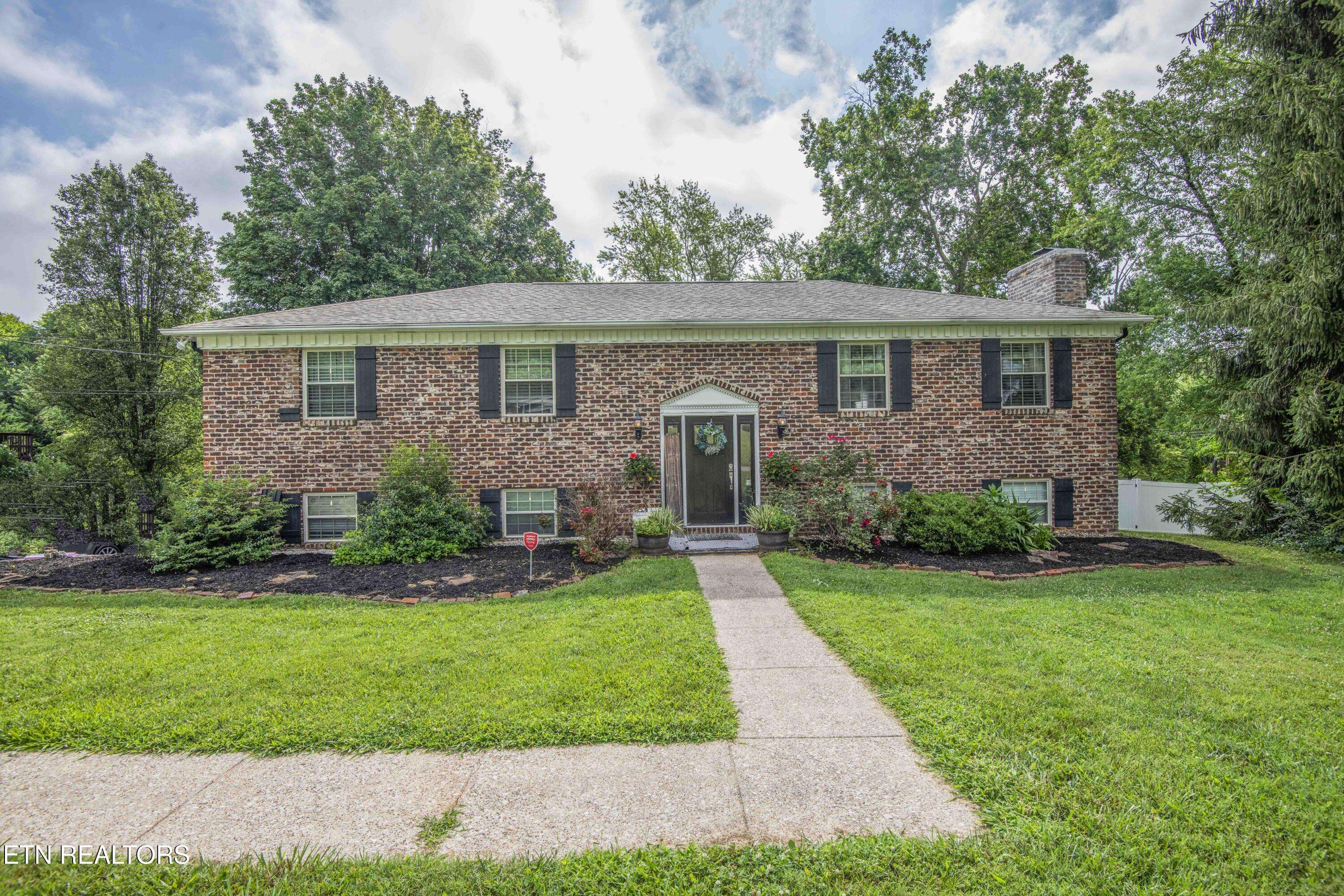 Knoxville, TN 37923,1104 Remington Rd
