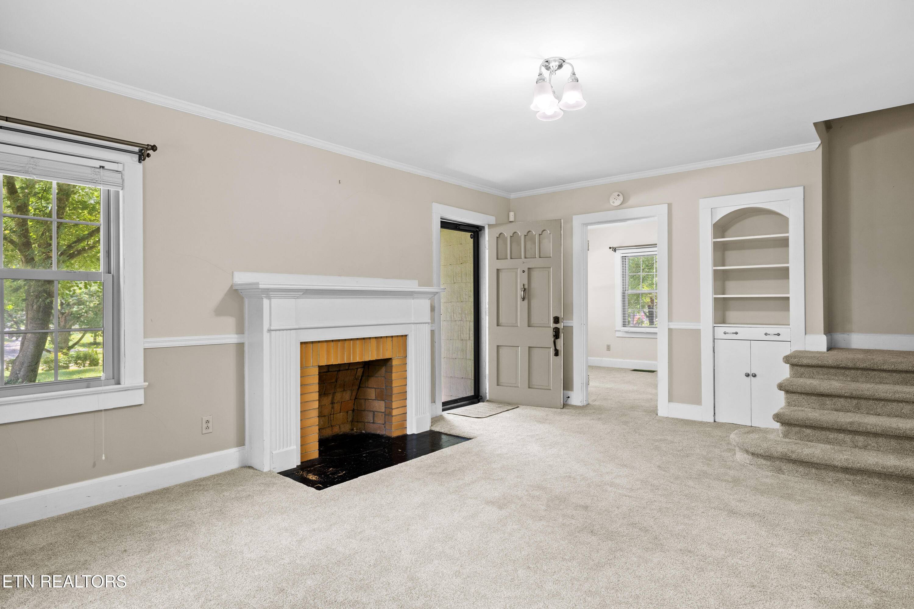 Maryville, TN 37801,1135 View DR