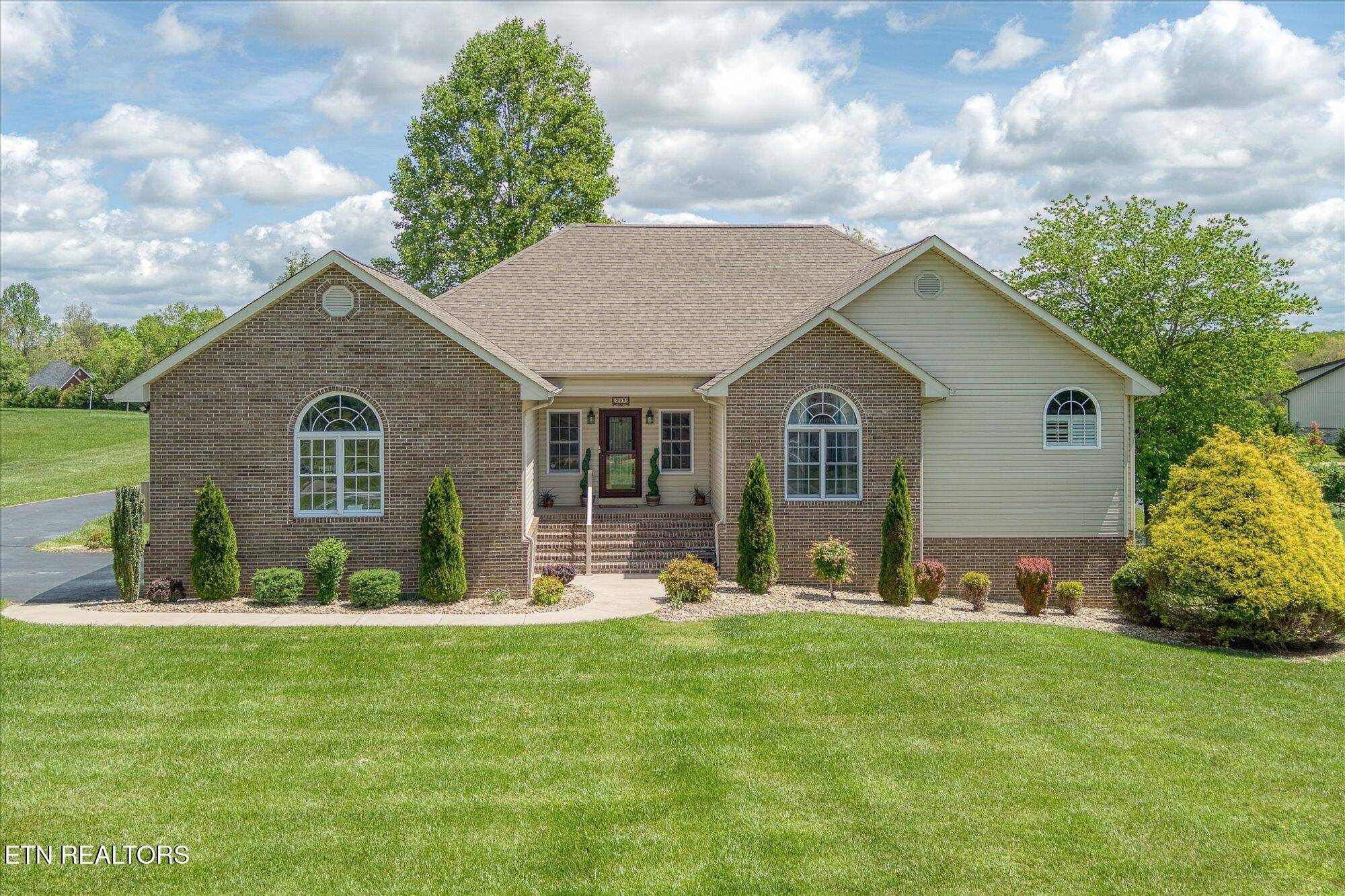 Crossville, TN 38555,293 Victor WAY
