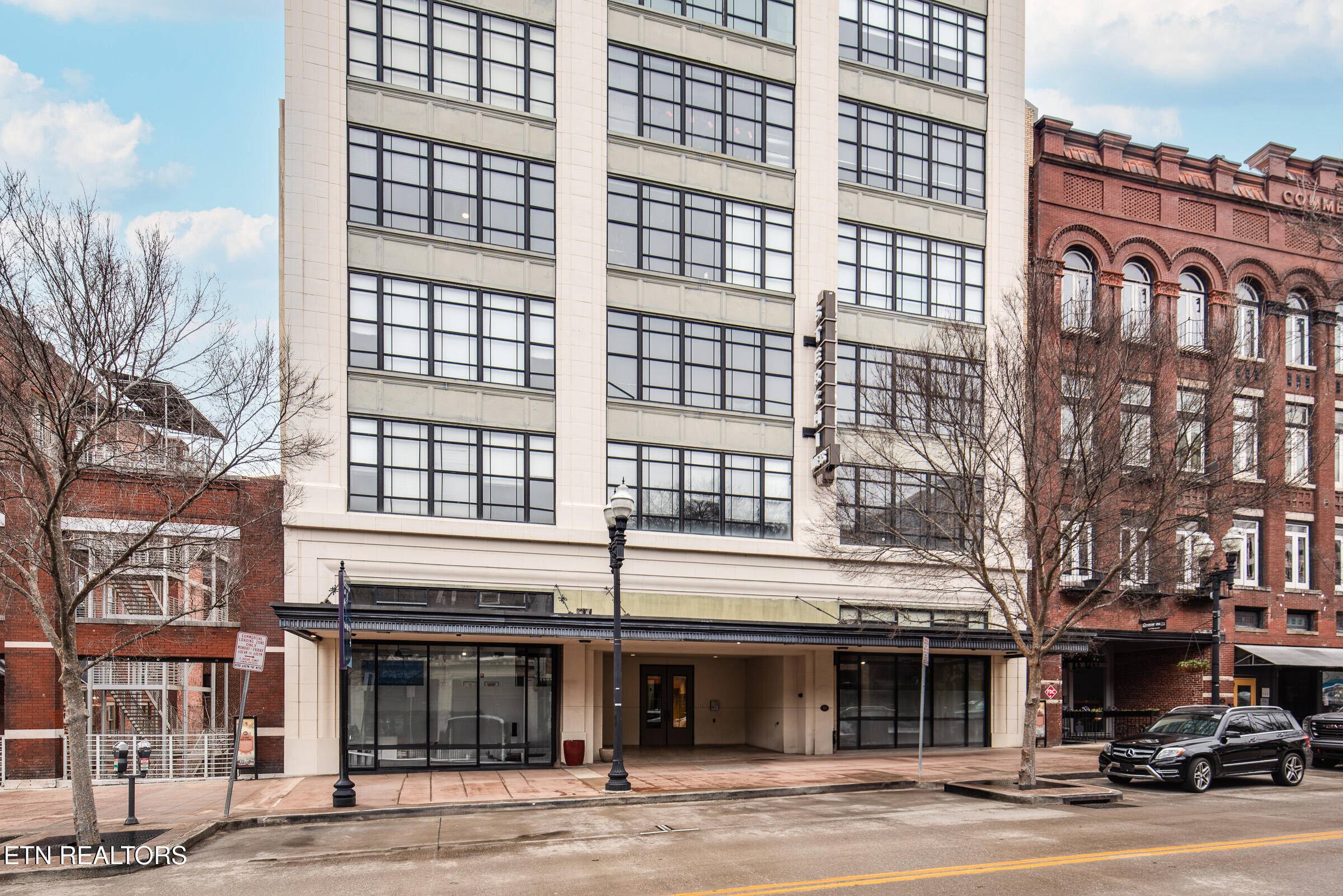 Knoxville, TN 37902,116 Gay St #706