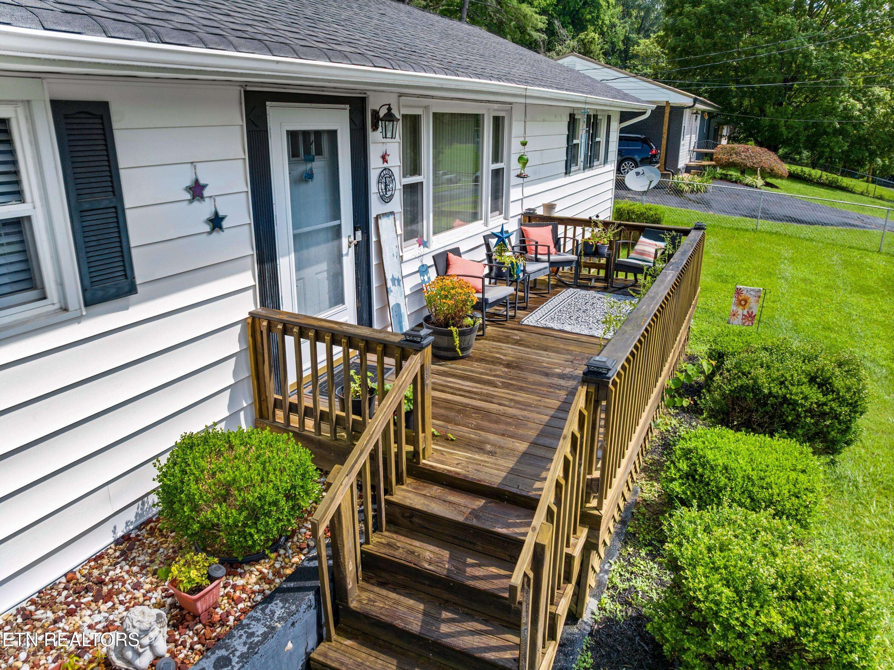 Kingsport, TN 37663,305 Hamilton PL