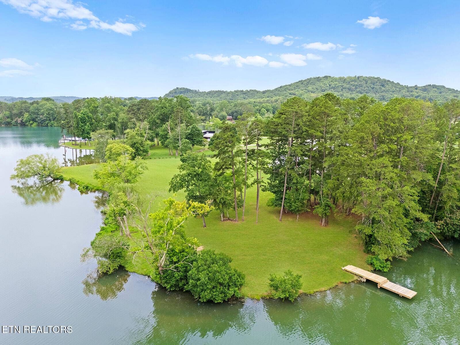 Kingston, TN 37763,191 Onlake DR