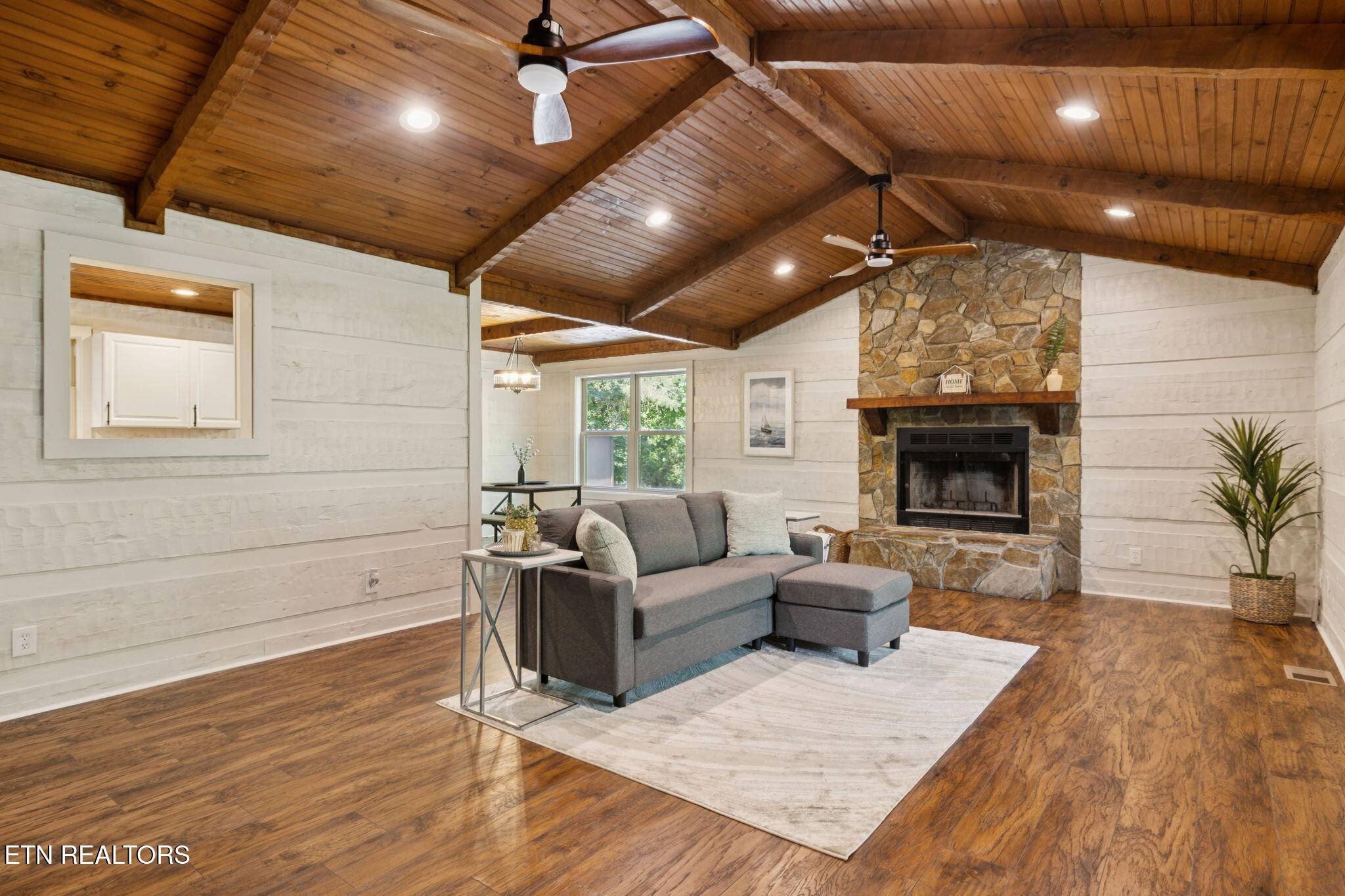 Newport, TN 37821,142 Campbell WAY