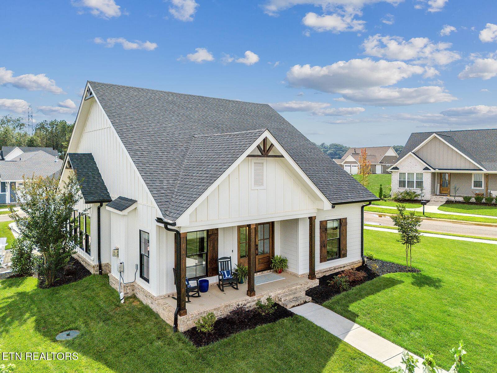 Loudon, TN 37774,464 Wildcat Run DR