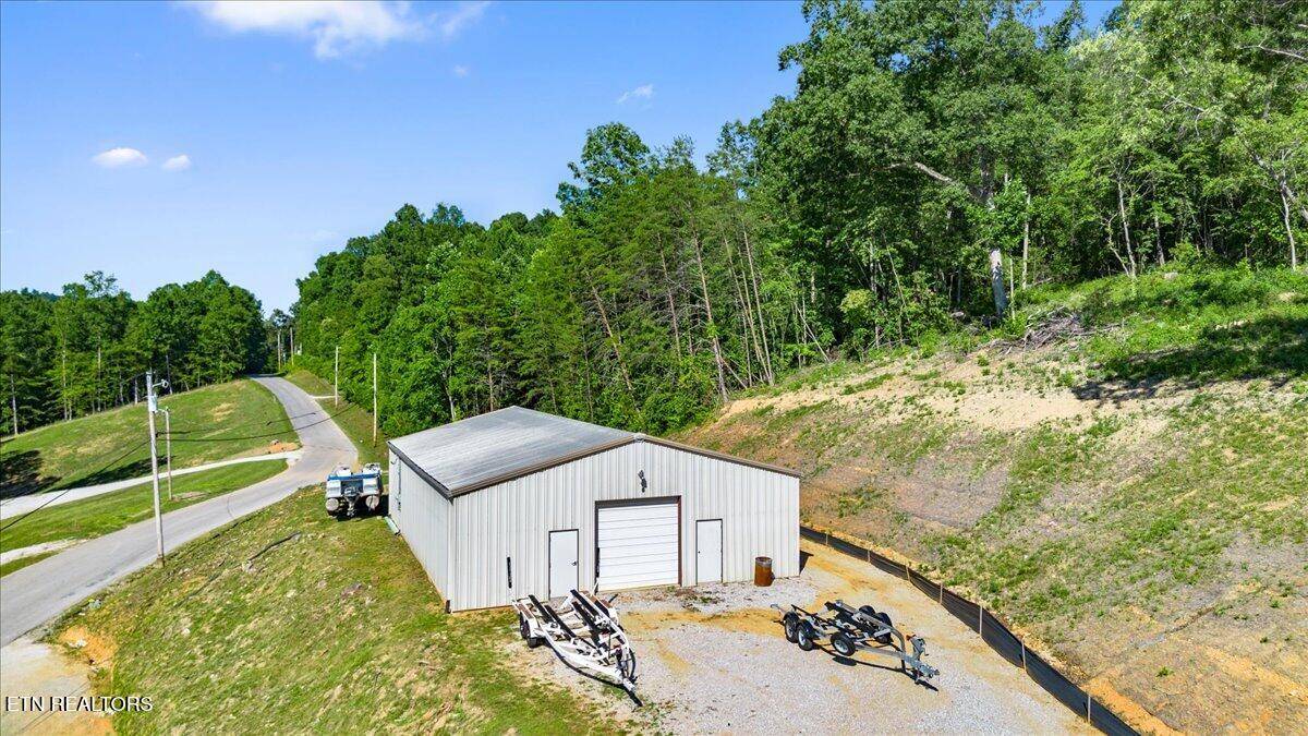 Lafollette, TN 37766,2270 Cove Pointe Rd