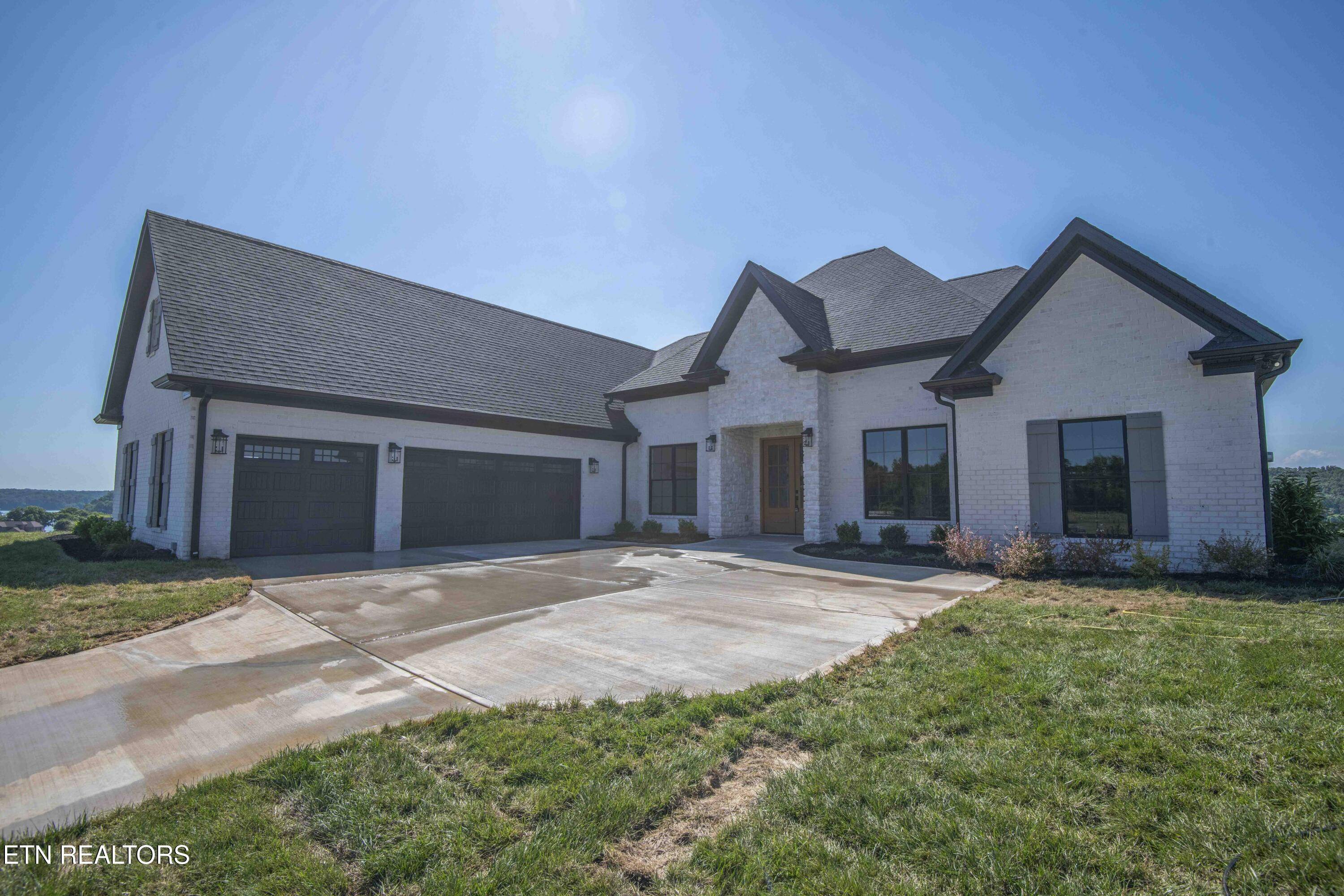 Vonore, TN 37885,256 Watercrest DR