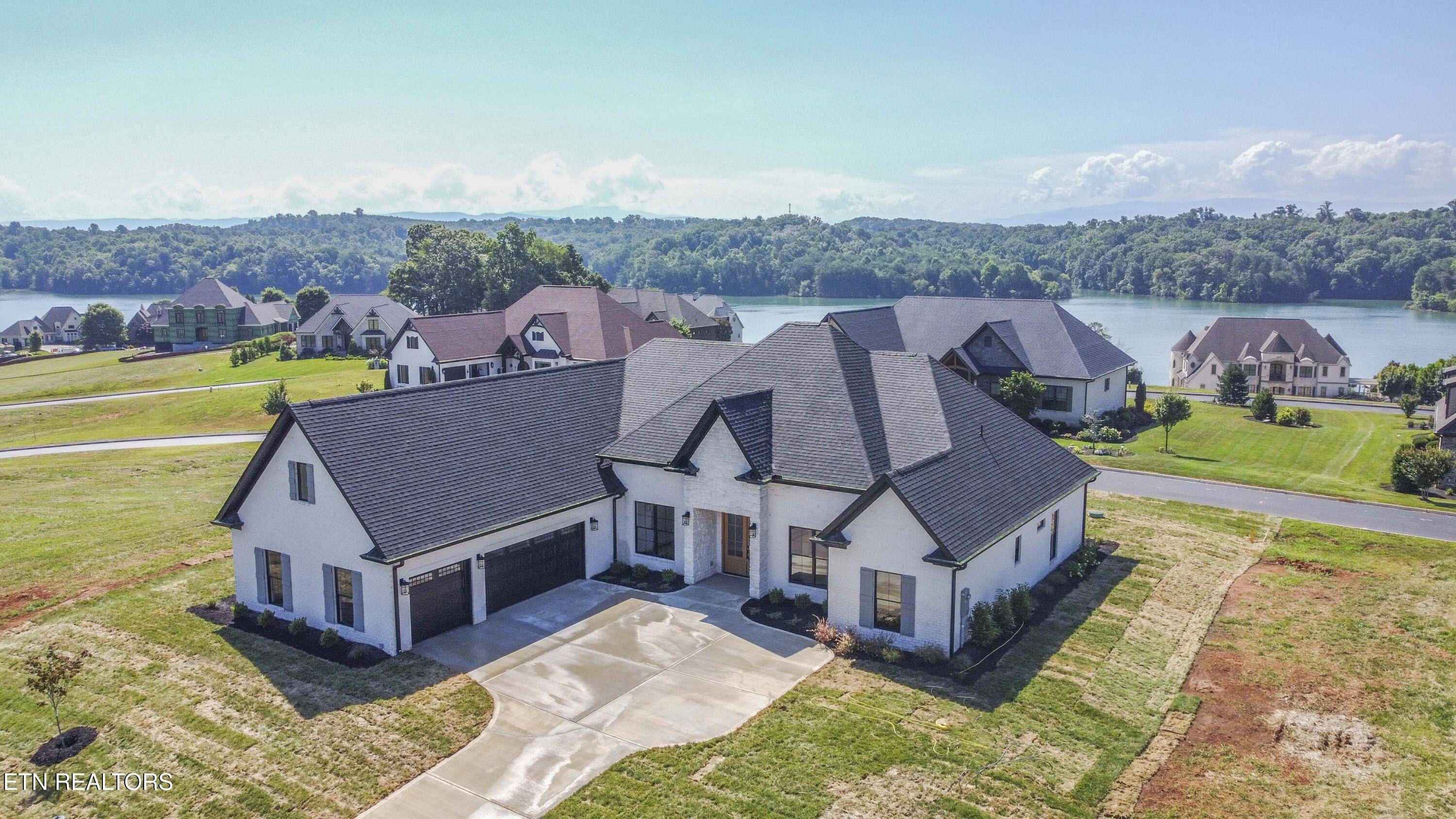 Vonore, TN 37885,256 Watercrest DR