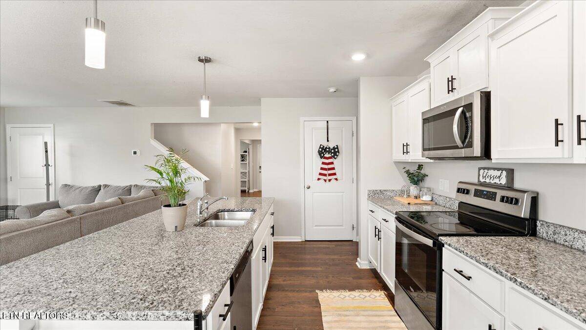 Athens, TN 37303,110 Dupitt CIR