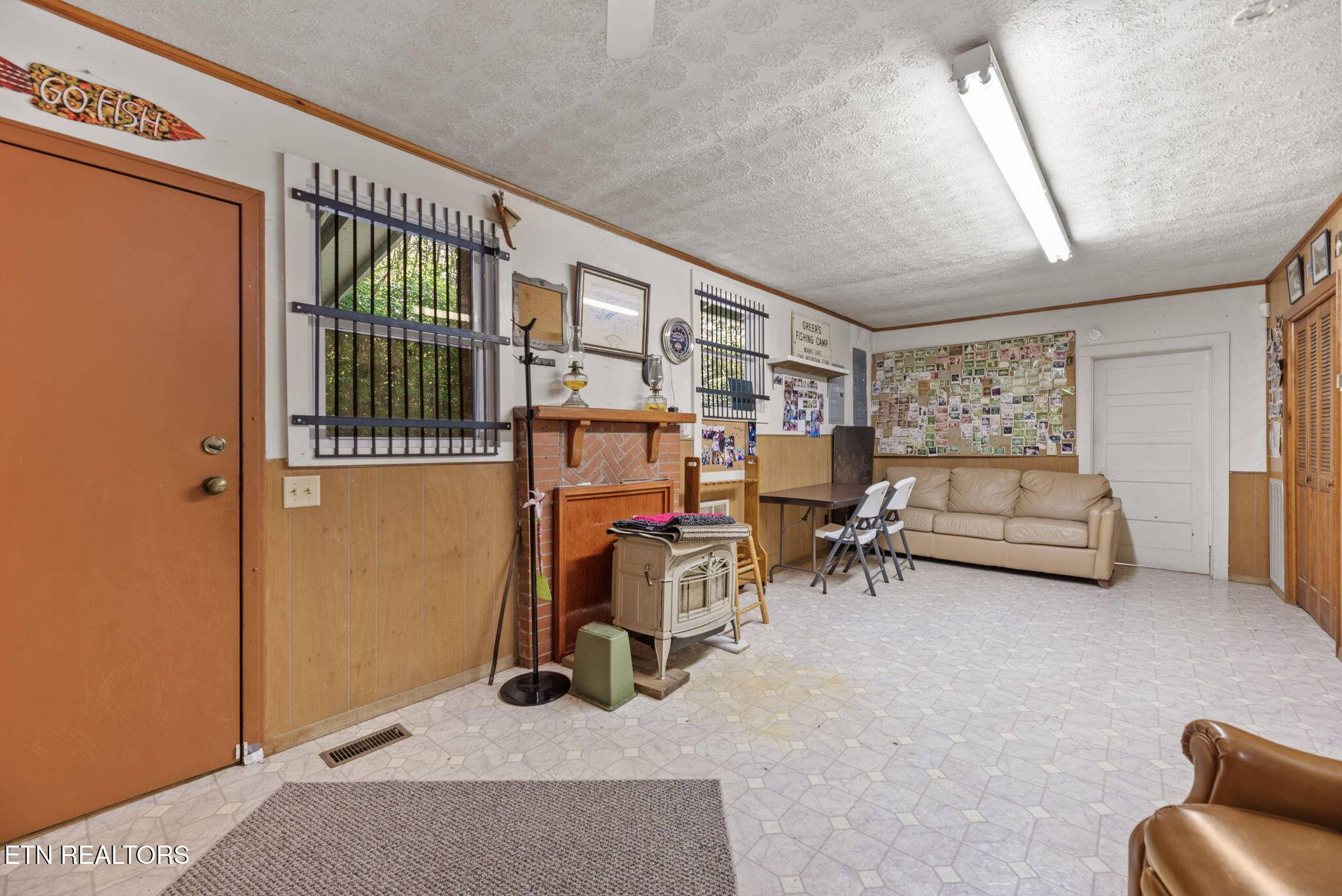 Washburn, TN 37888,3711 Elm Springs Rd