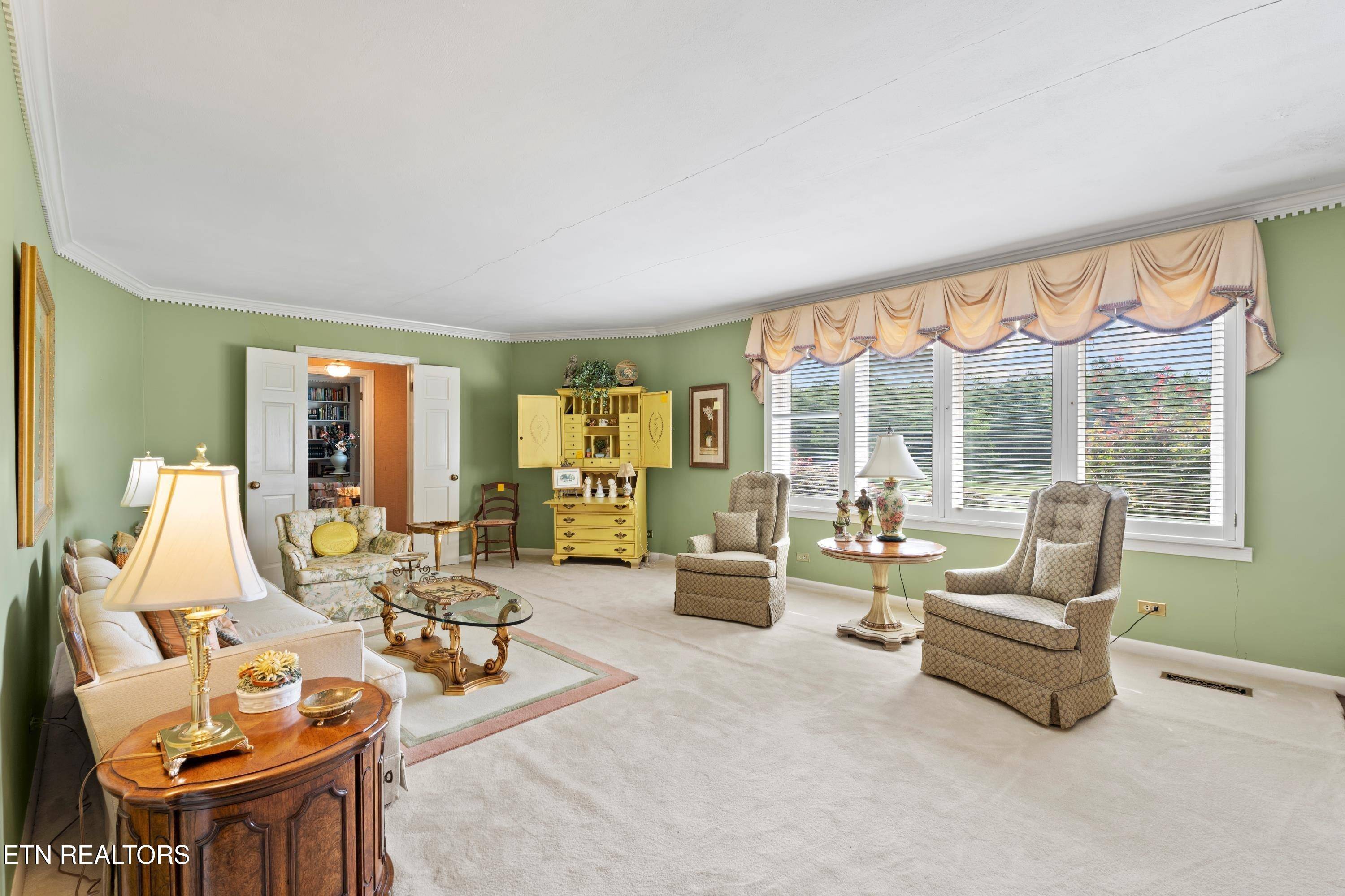 Sweetwater, TN 37874,212 Old Athens PIKE