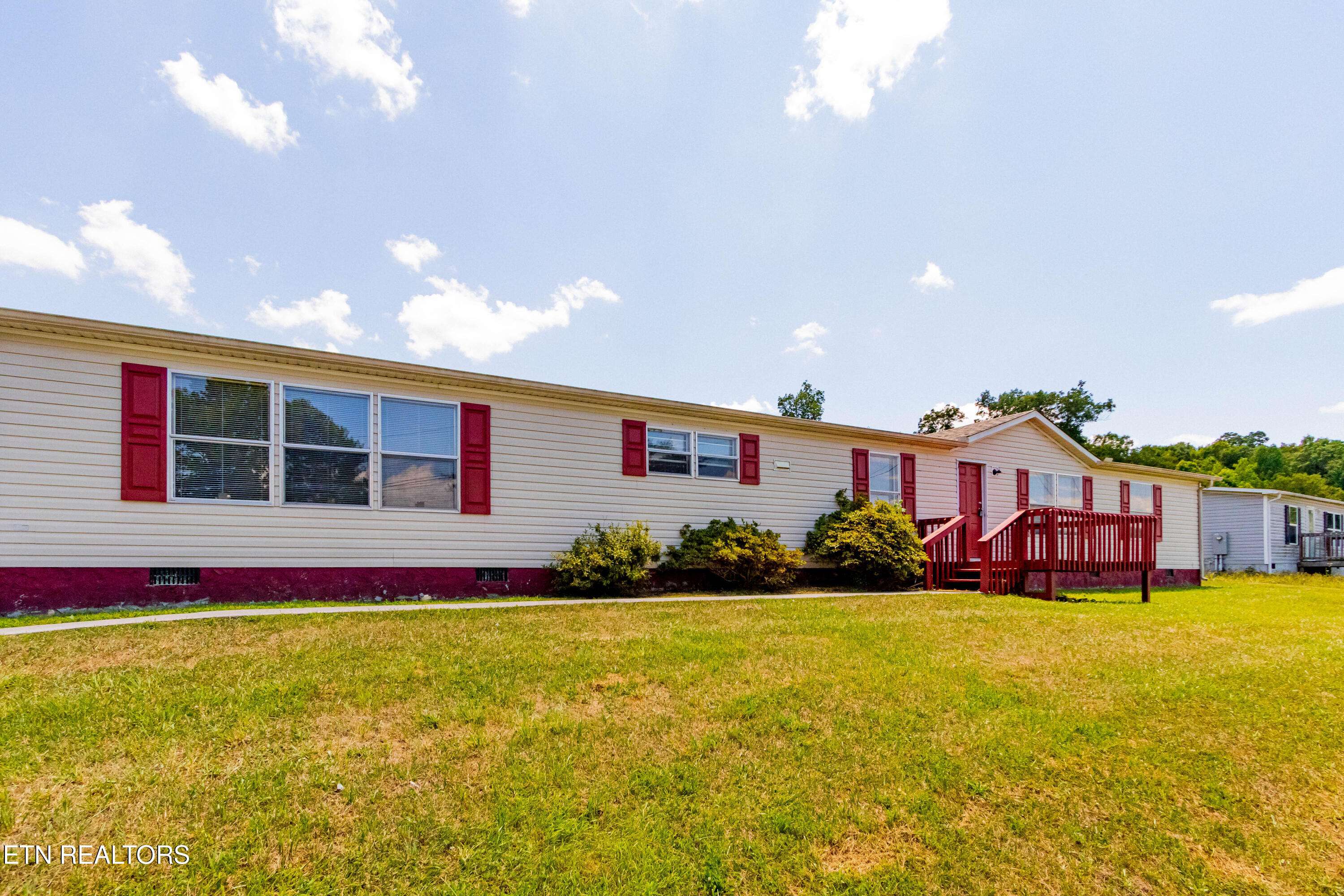 Maynardville, TN 37807,284 Clearwater Ridge Rd