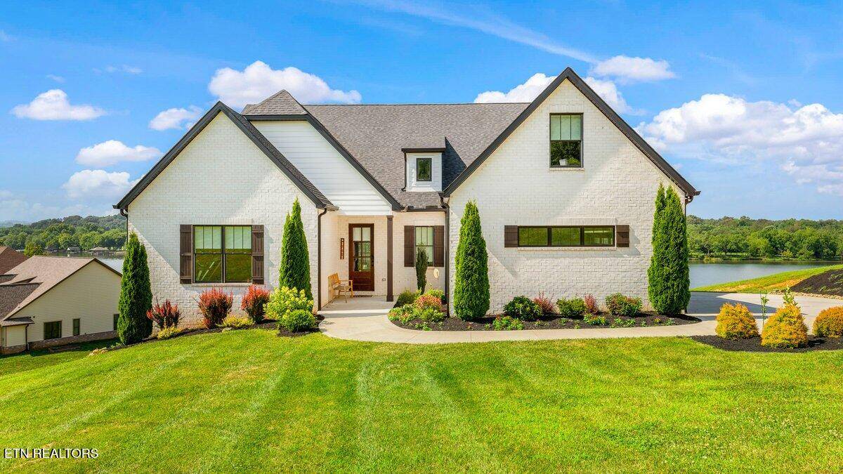 Loudon, TN 37774,560 Silent River LN