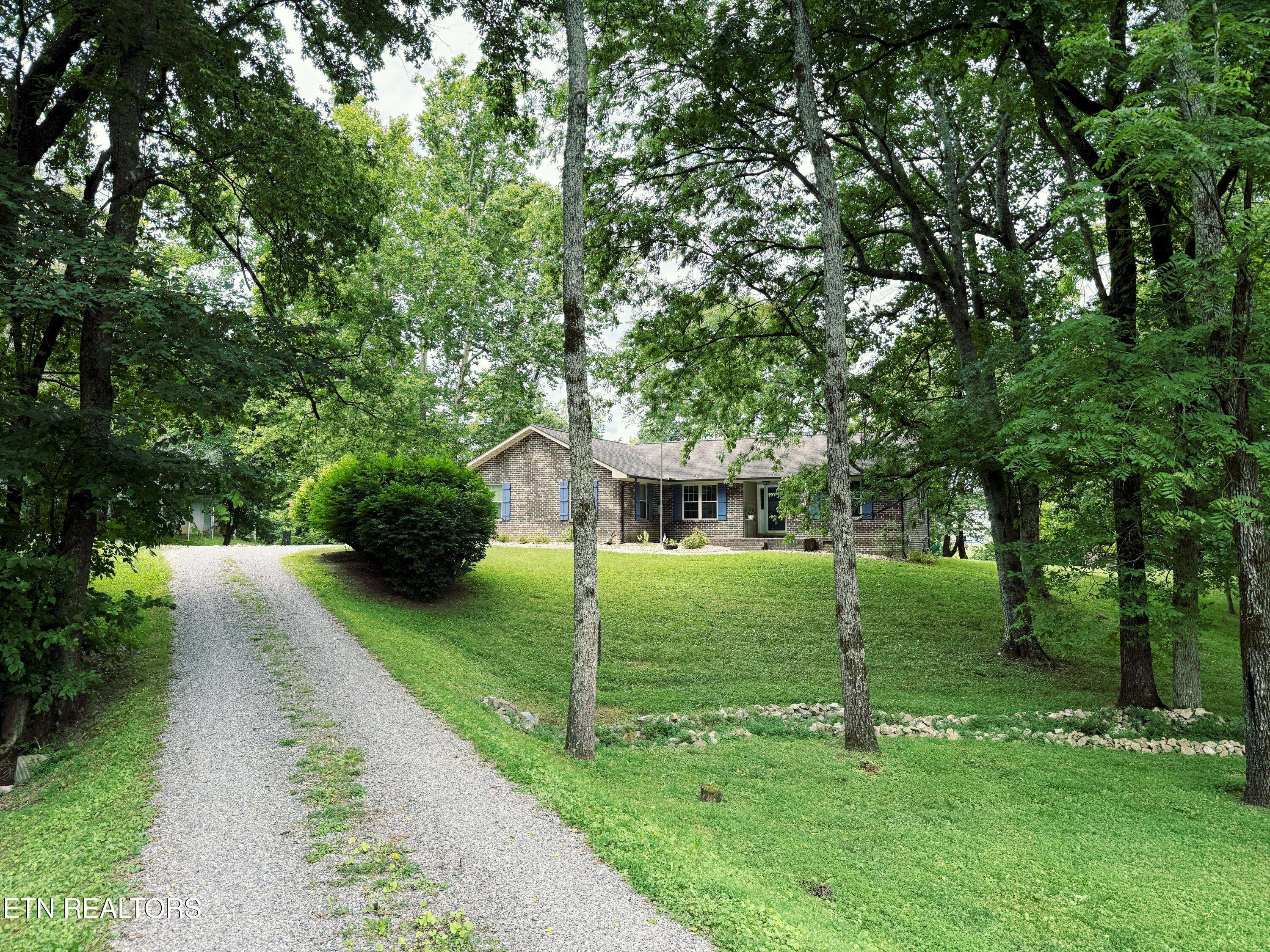 Clinton, TN 37716,160 Lone River LN