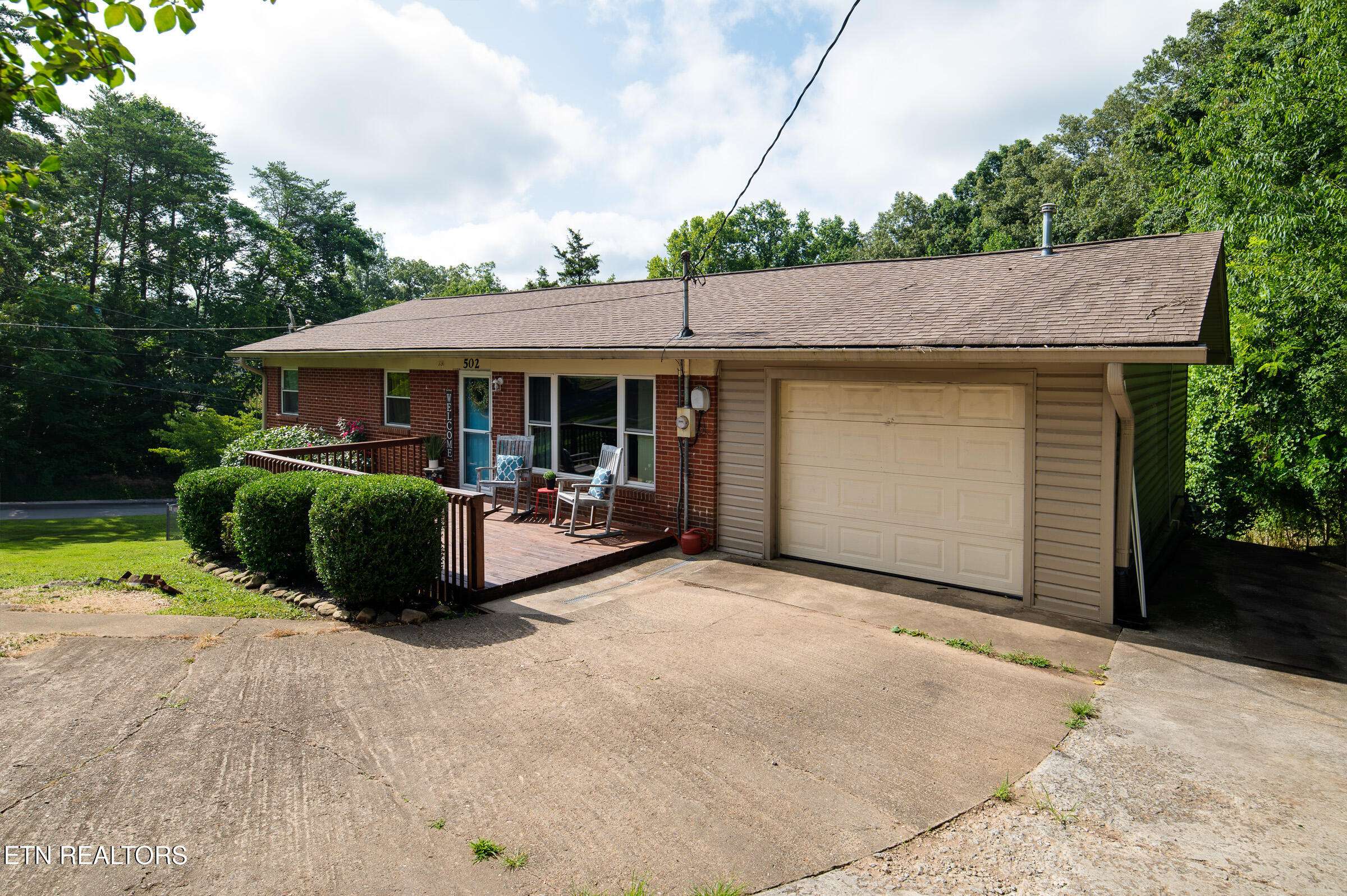 Clinton, TN 37716,502 Crestwood DR