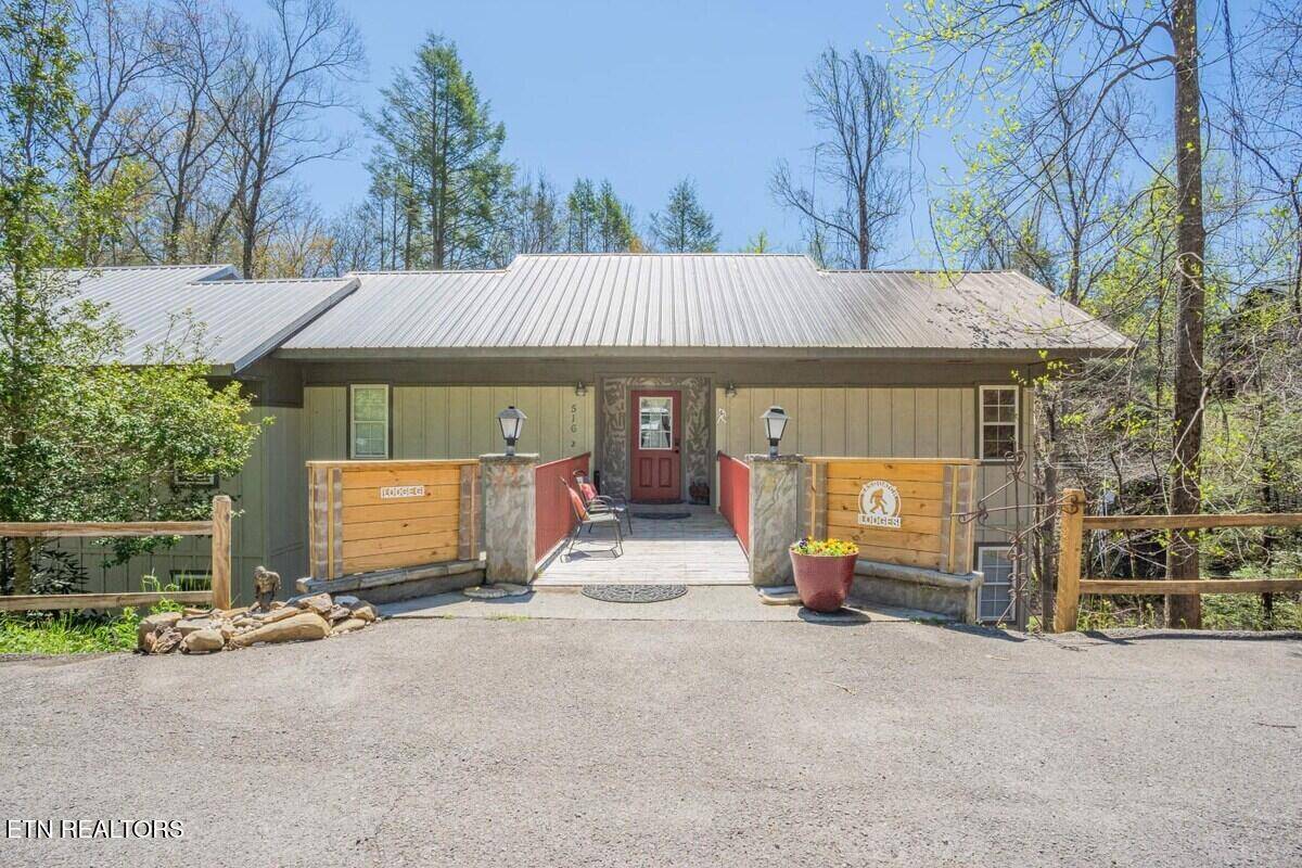 Gatlinburg, TN 37738,516 Proffitt Rd #2