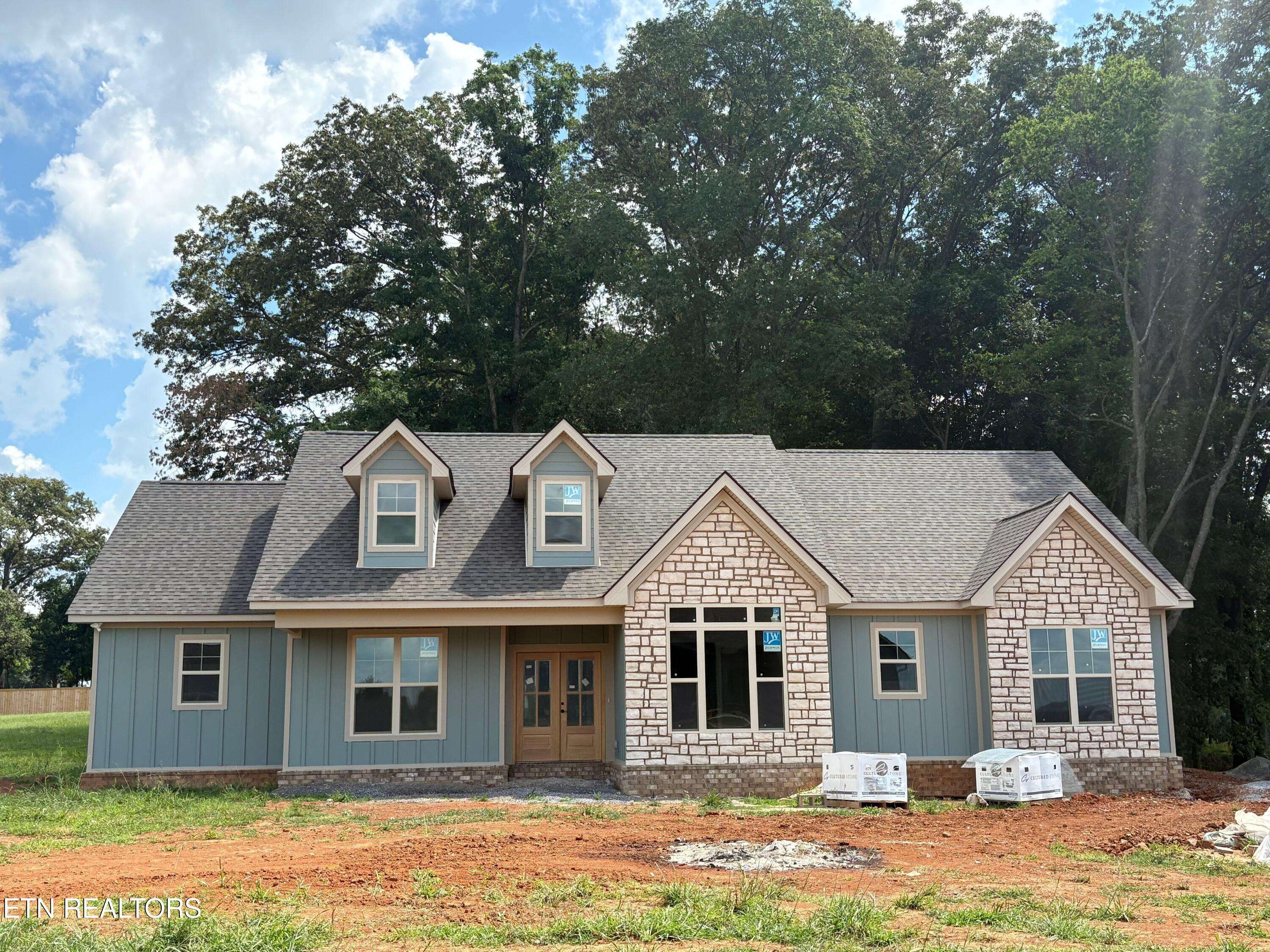Greenback, TN 37742,936 Herbert DR