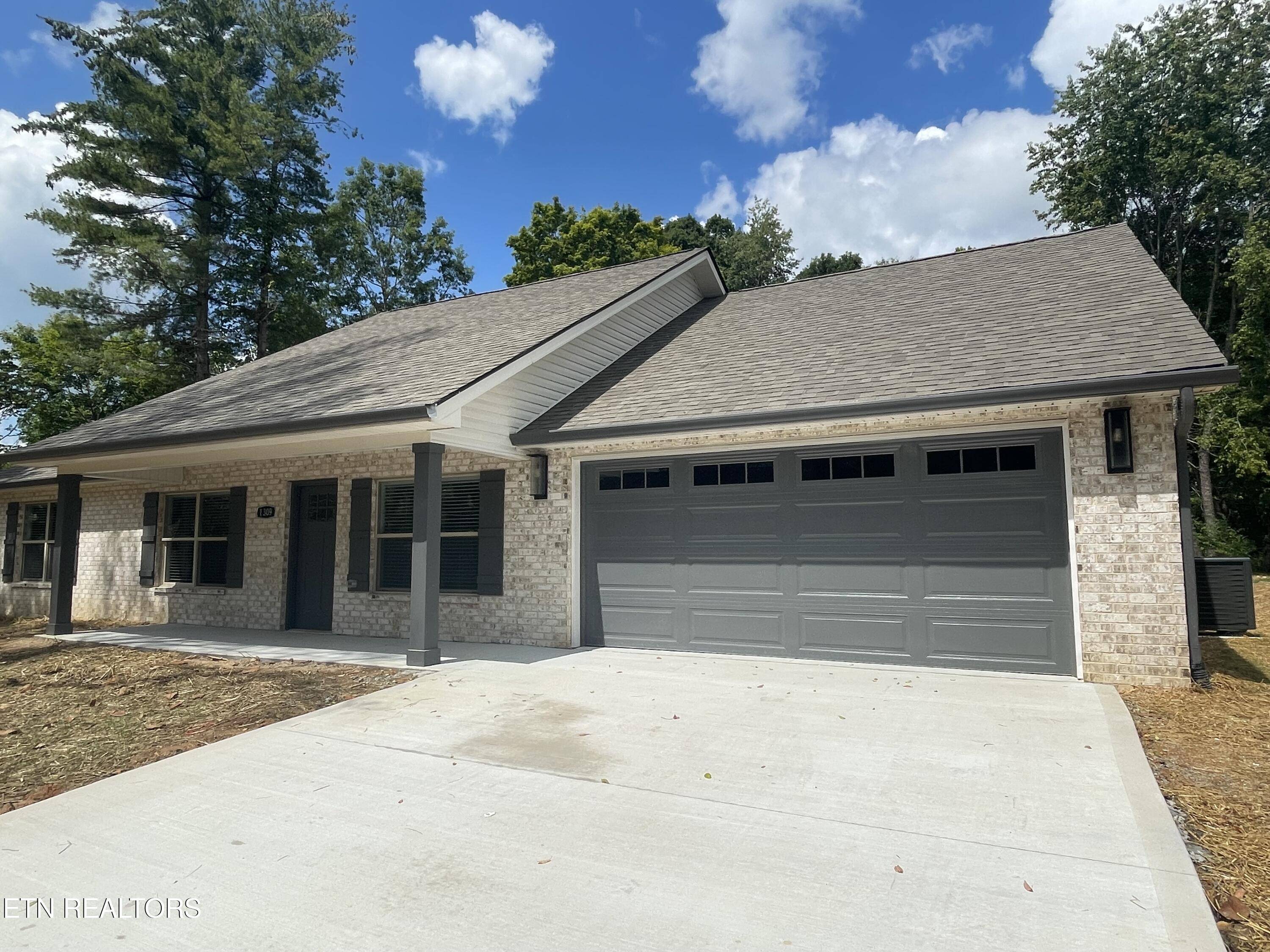 Maryville, TN 37803,1309 Tuckaleechee Tr
