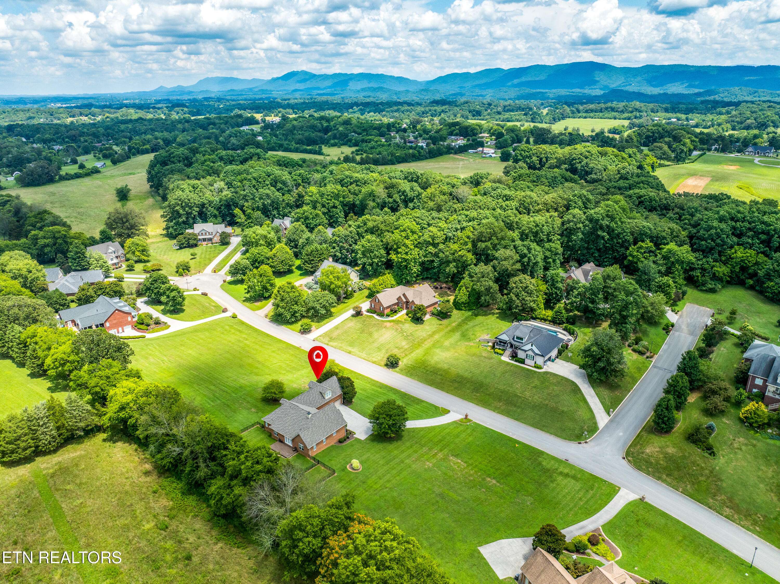 Maryville, TN 37803,507 Cypress DR